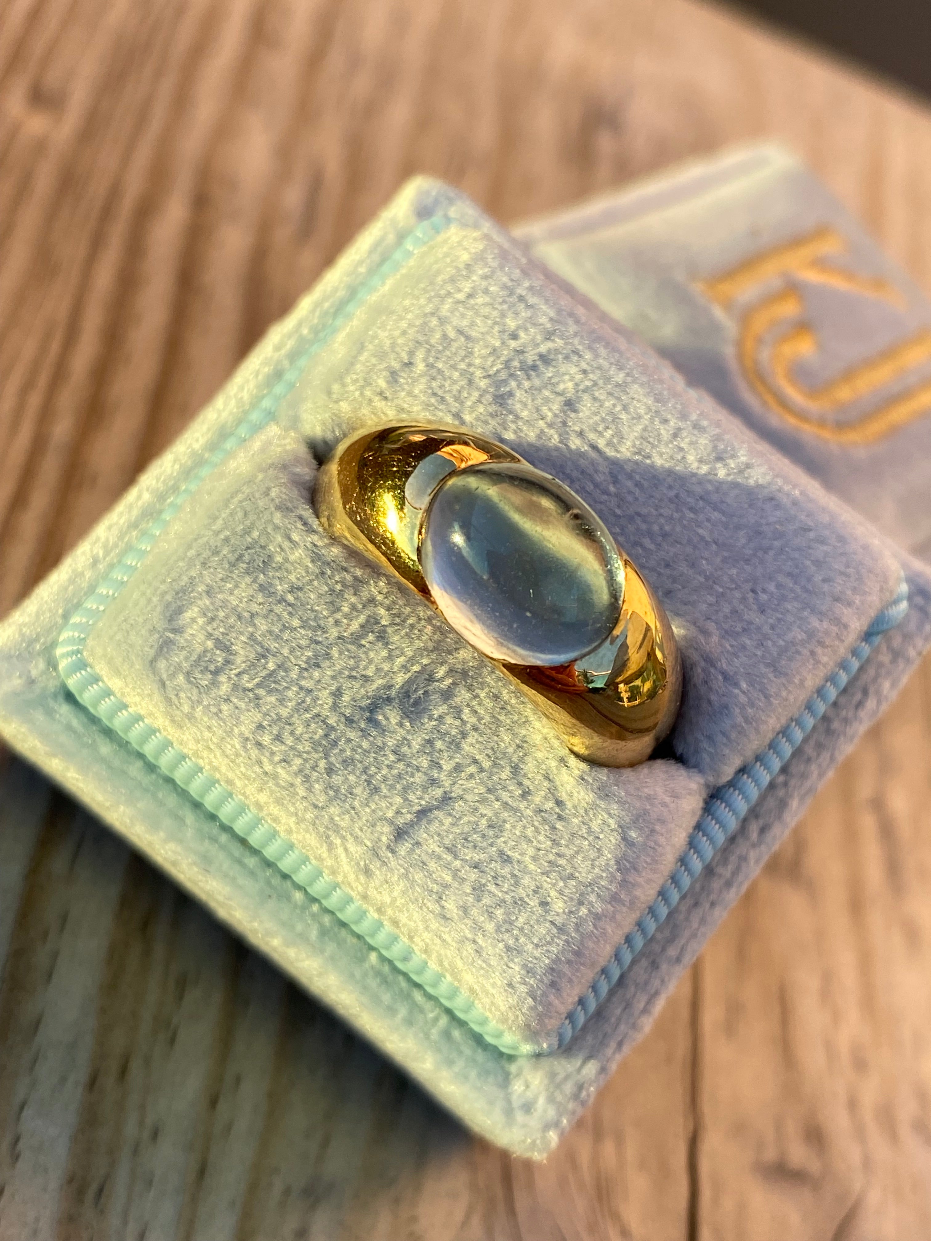 3.00 Carat East West Oval Cabochon Cut Aquamarine Vintage Solitaire Ring in 18ct Yellow Gold