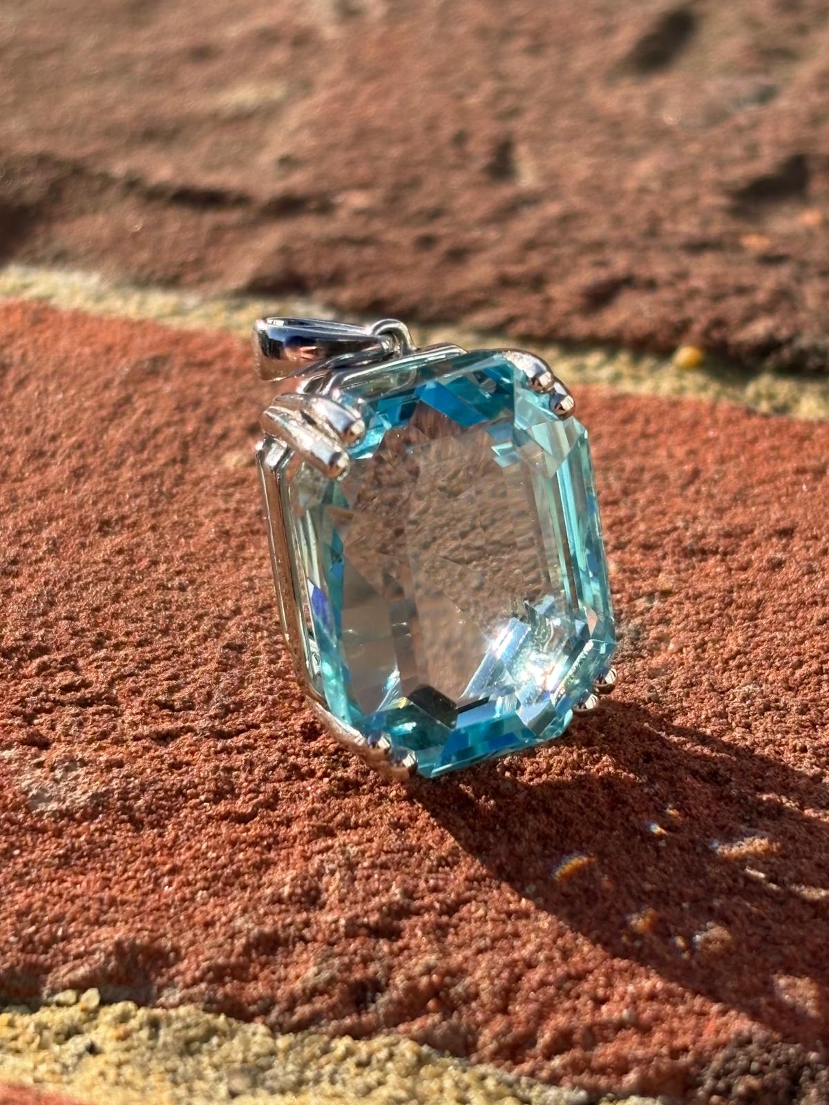 Certified 31.86 Carat Aquamarine Pendant in Platinum