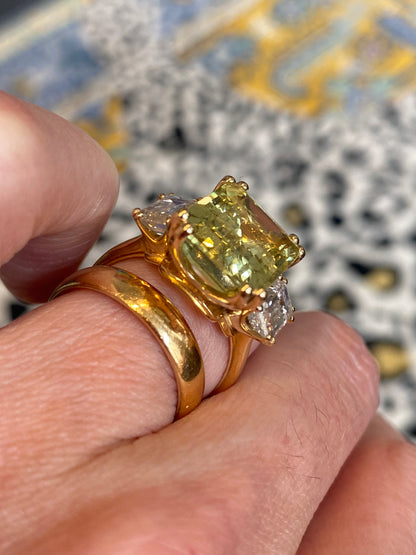 2mm Court Shape Wedding Band in 9ct Gold