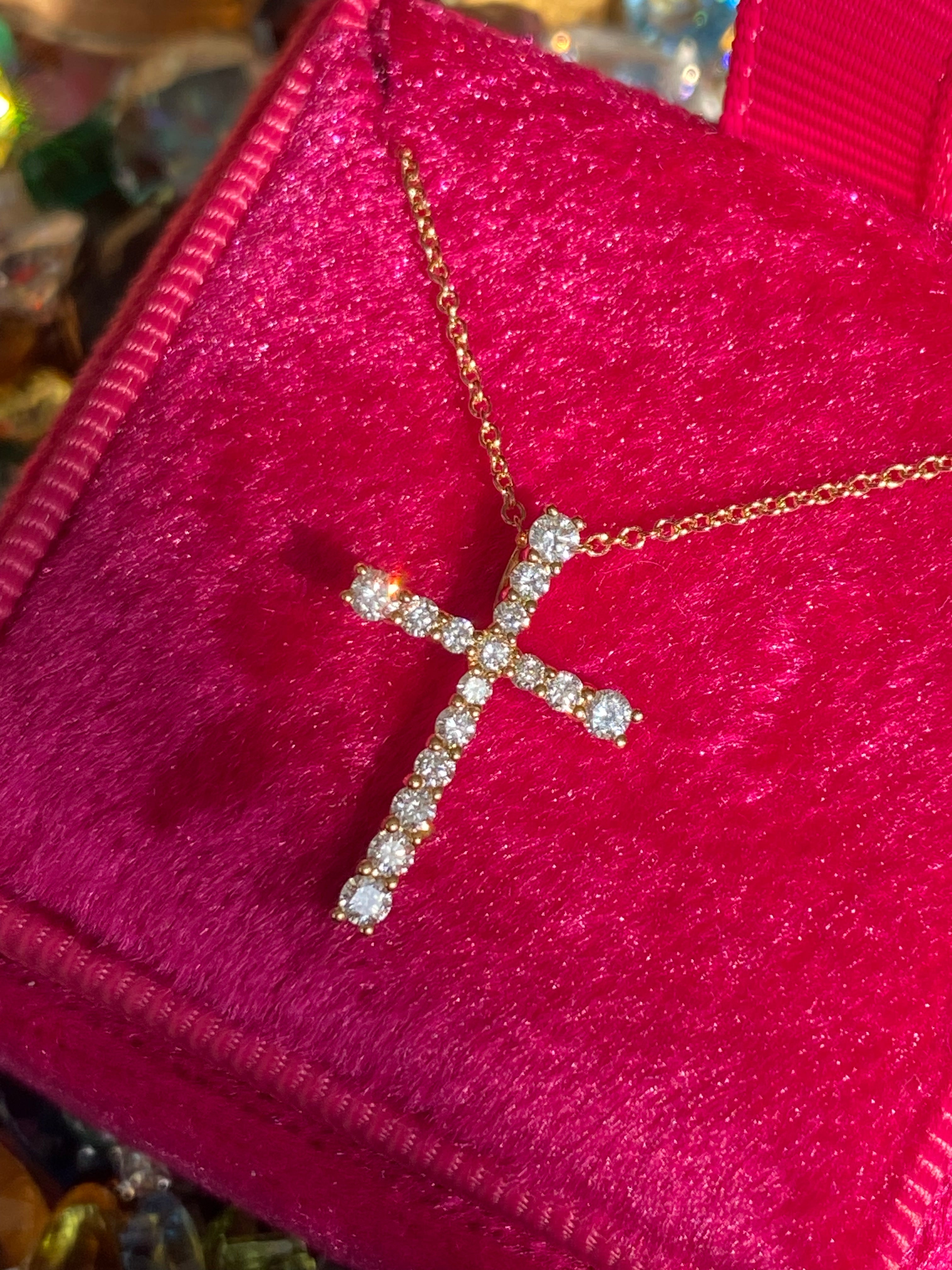 0.29 CTW Natural Diamond Cross in 18ct Yellow Gold
