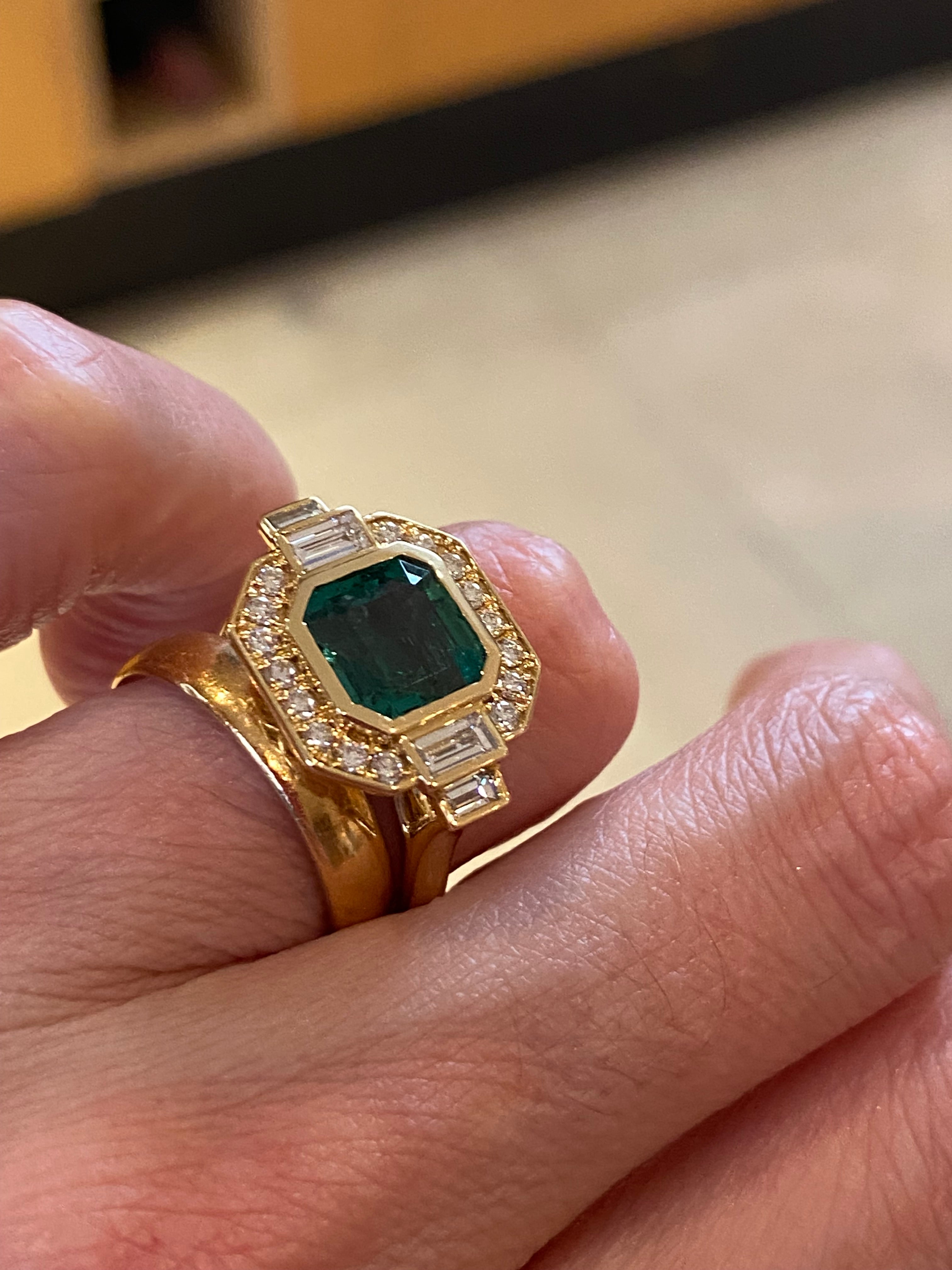 2.78 Carat Emerald and 0.71ctw Natural Diamond Ring in 18ct Yellow Gold