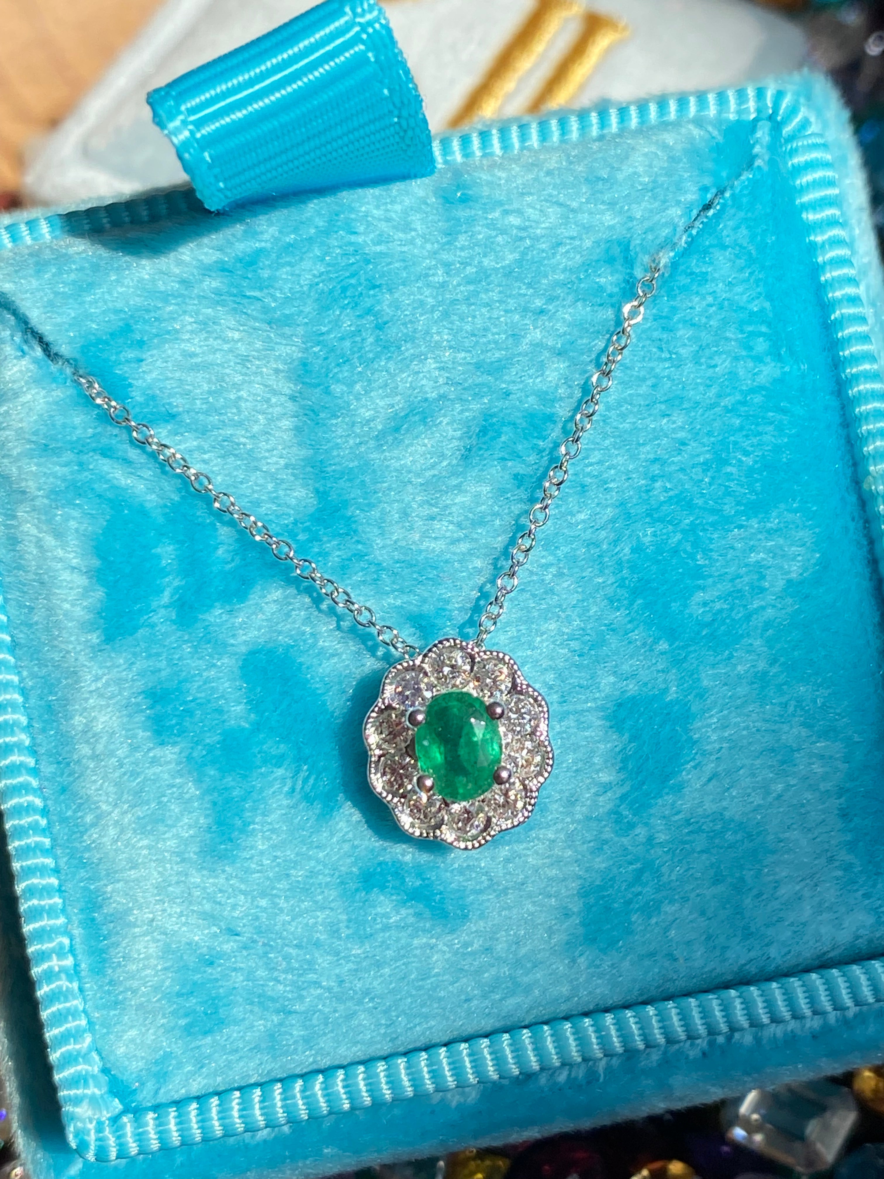 Beautiful Emerald and Natural Diamond Pendant in 18ct White Gold
