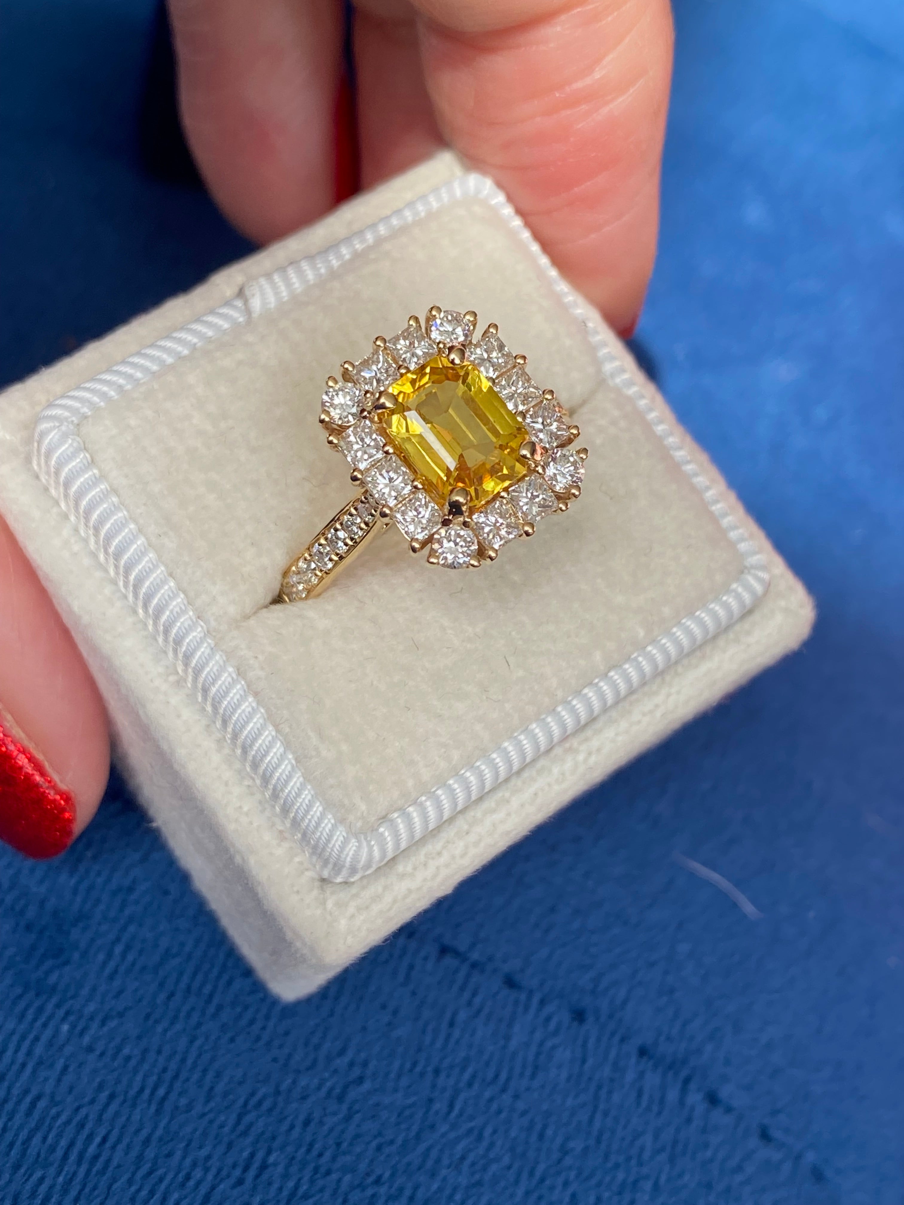 1.91 Carat Yellow Sapphire and 1.04 ctw Natural Diamond Ring in 18ct Yellow Gold