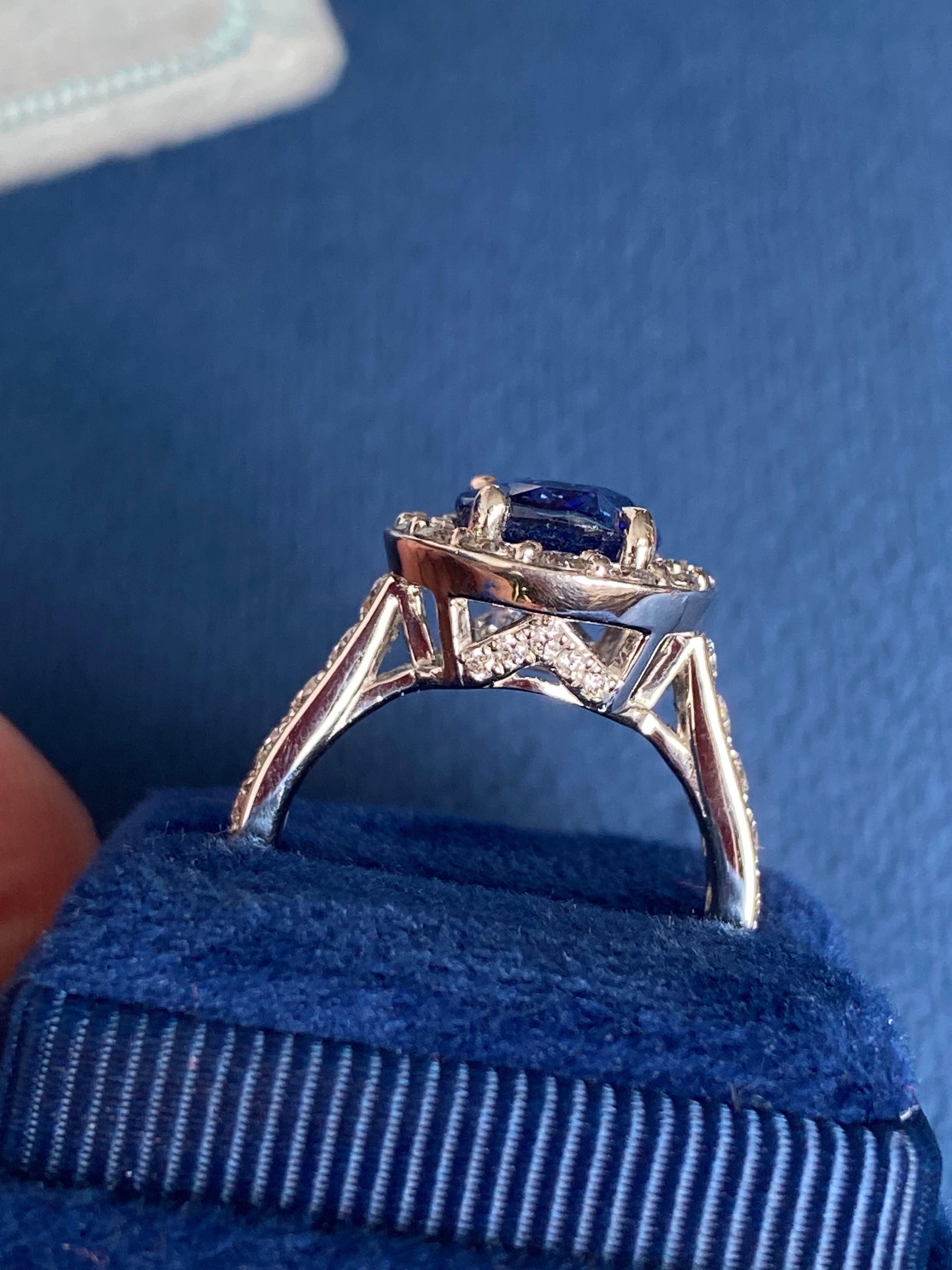 3.01 Carat Blue Ceylon Sapphire and Natural Diamond Halo Ring in Platinum