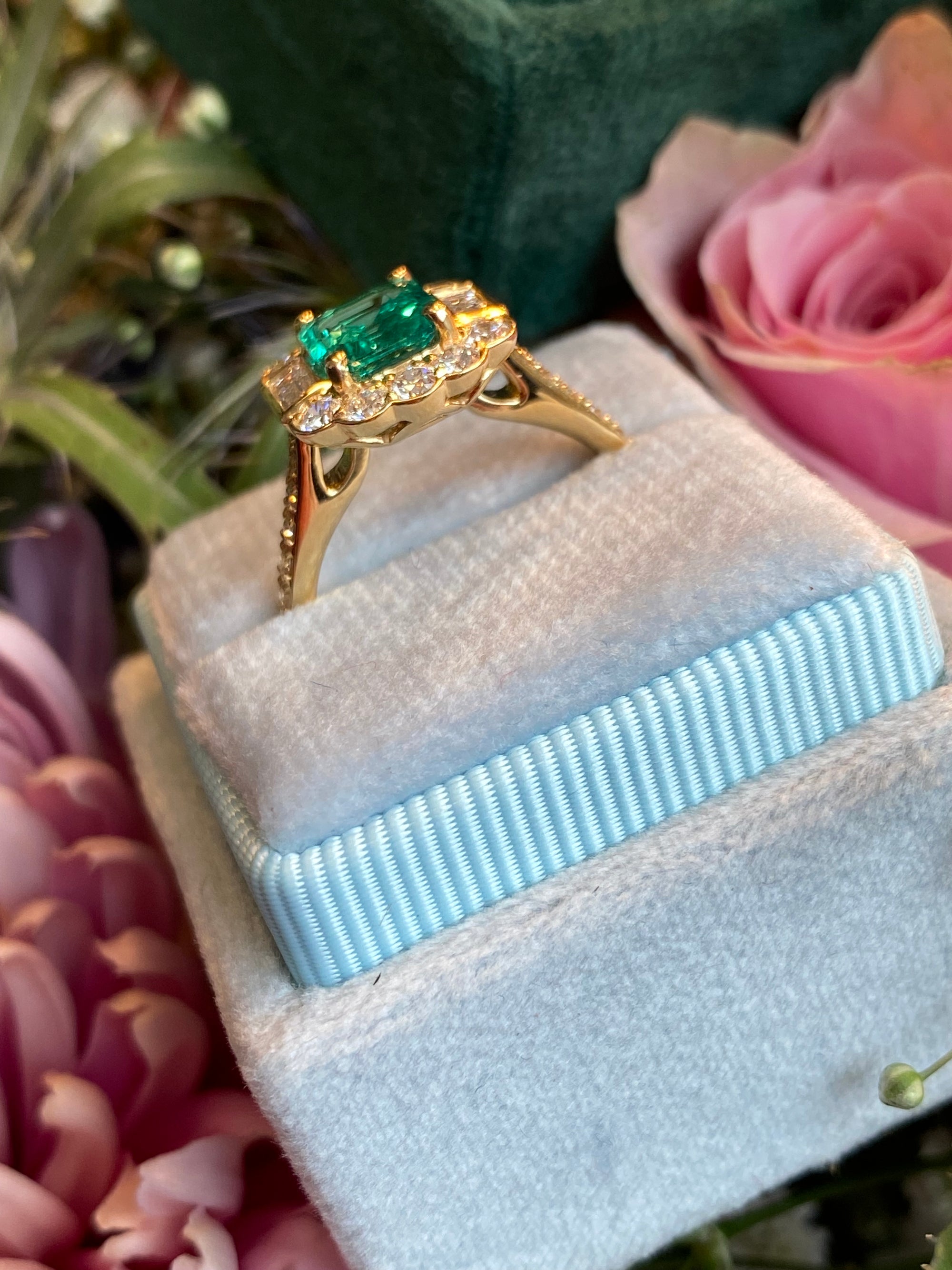 1.17 Carat GIA Colombian Emerald and 0.75ctw Natural Diamond Ring in 18ct Yellow Gold