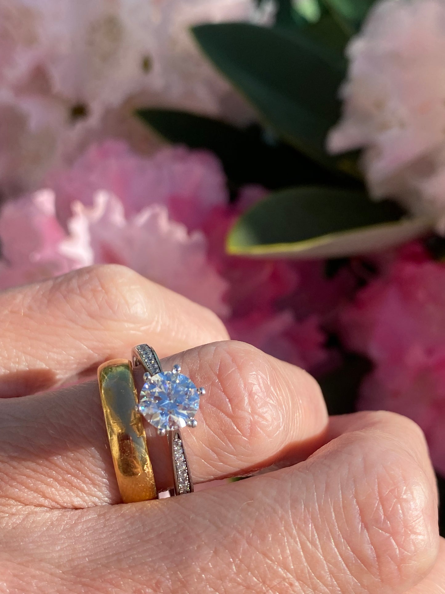 1.00 Carat Round Cut Solitaire Moissanite Engagement Ring