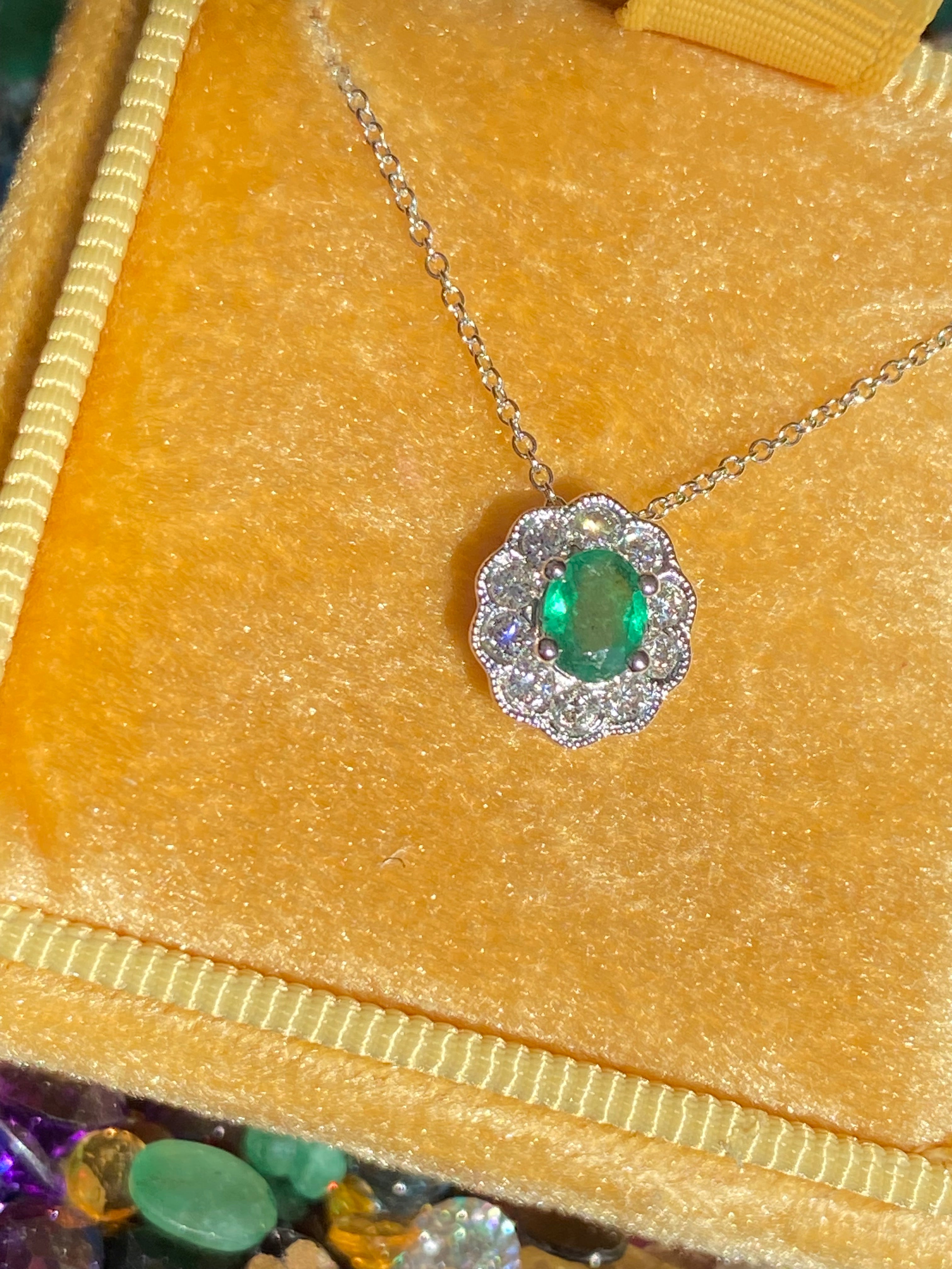 Beautiful Emerald and Natural Diamond Pendant in 18ct White Gold
