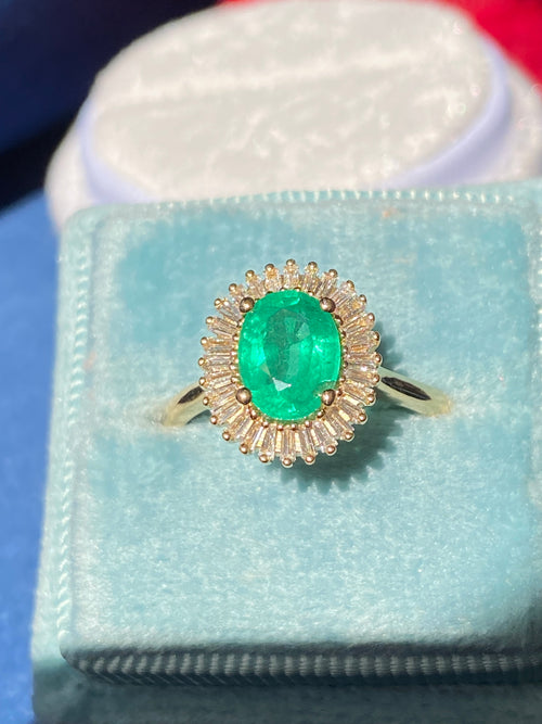 1.62 CTW Oval Cut Emerald and Natural Diamond Ballerina Ring in 18ct Yellow Gold
