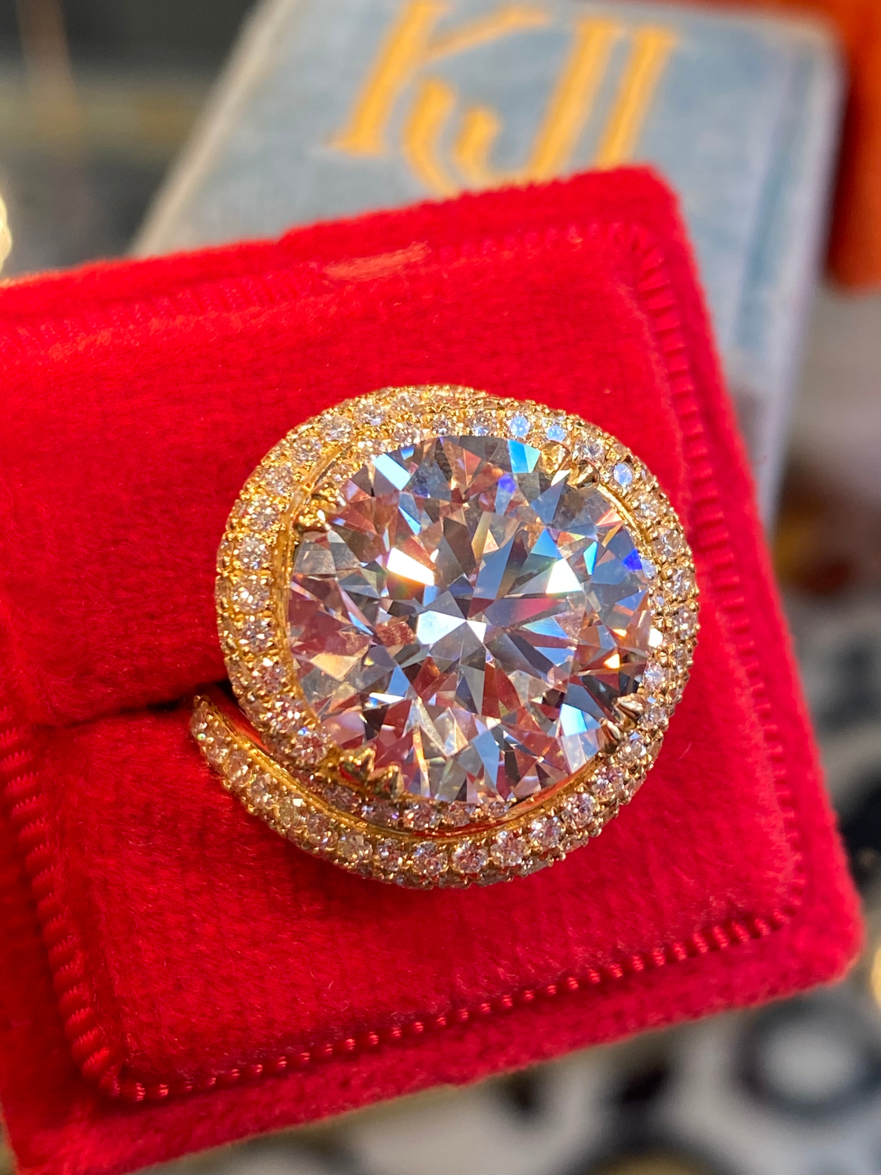 11.45 CTW Round Cut Lab Diamond Solitaire Engagement Ring in 18ct Yellow Gold