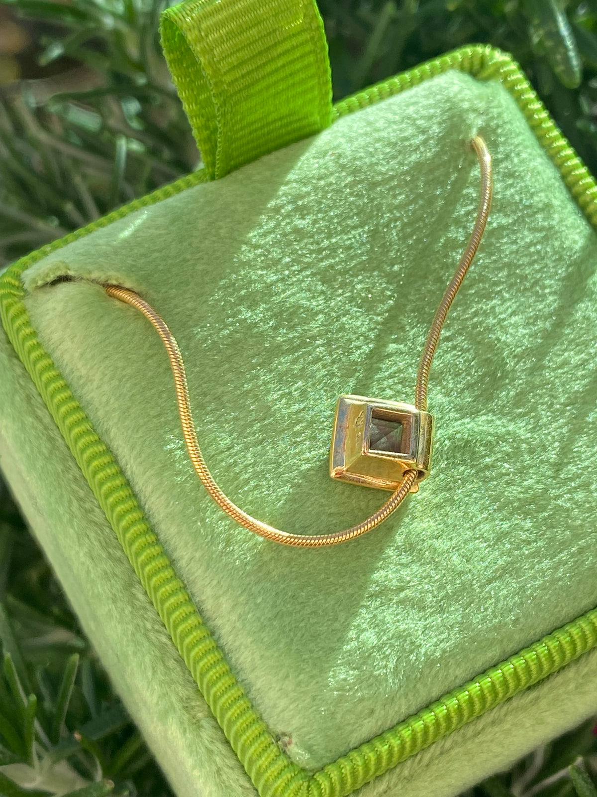 Vintage Amethyst Pendant Necklace in 9ct Yellow Gold
