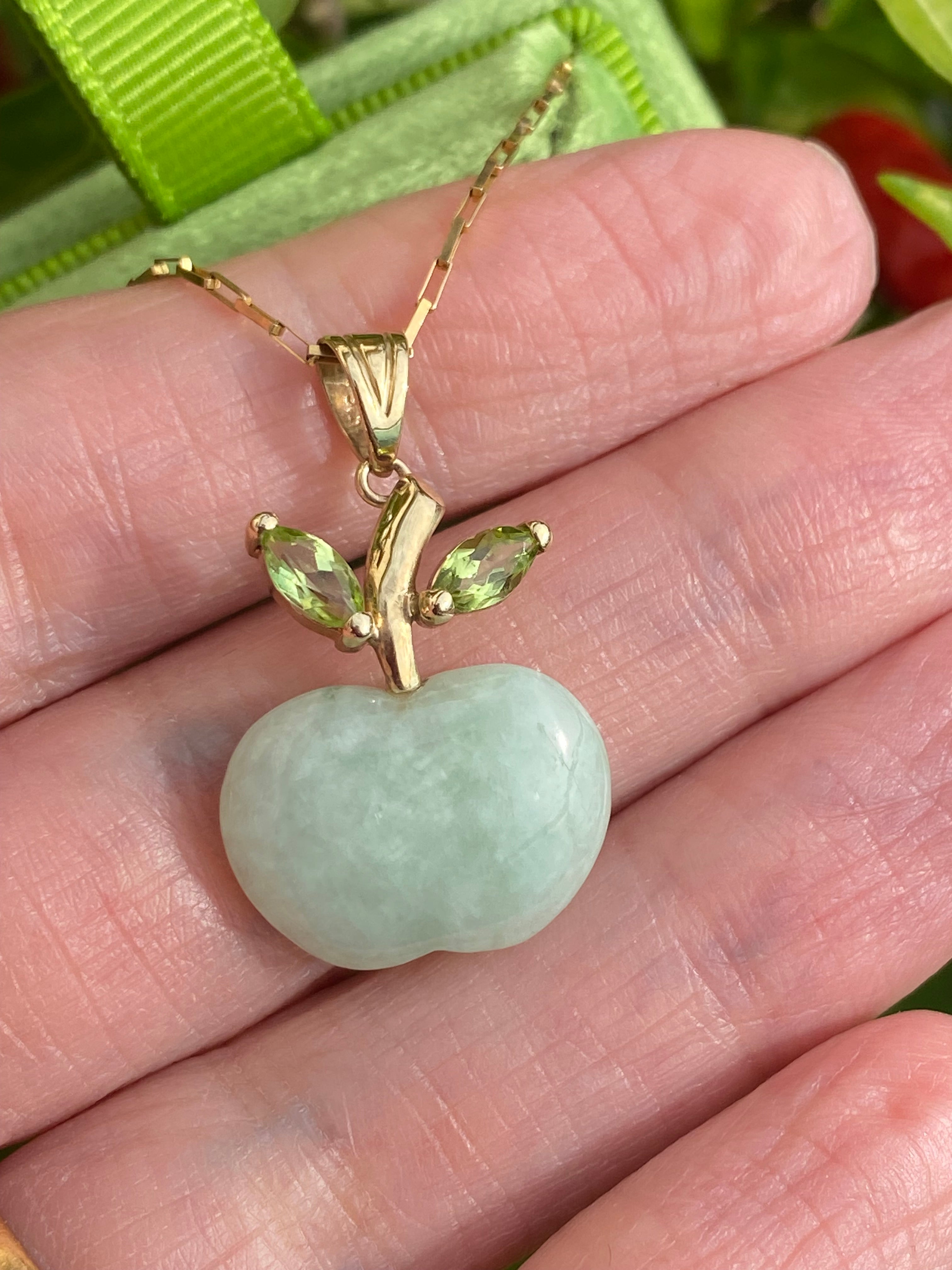 Vintage Jade and Peridot Apple Pendant Necklace in 9ct Yellow Gold