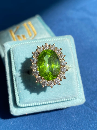 6.27 Carat Peridot and 1.28ctw Natural Diamond Ring in 18ct Yellow Gold