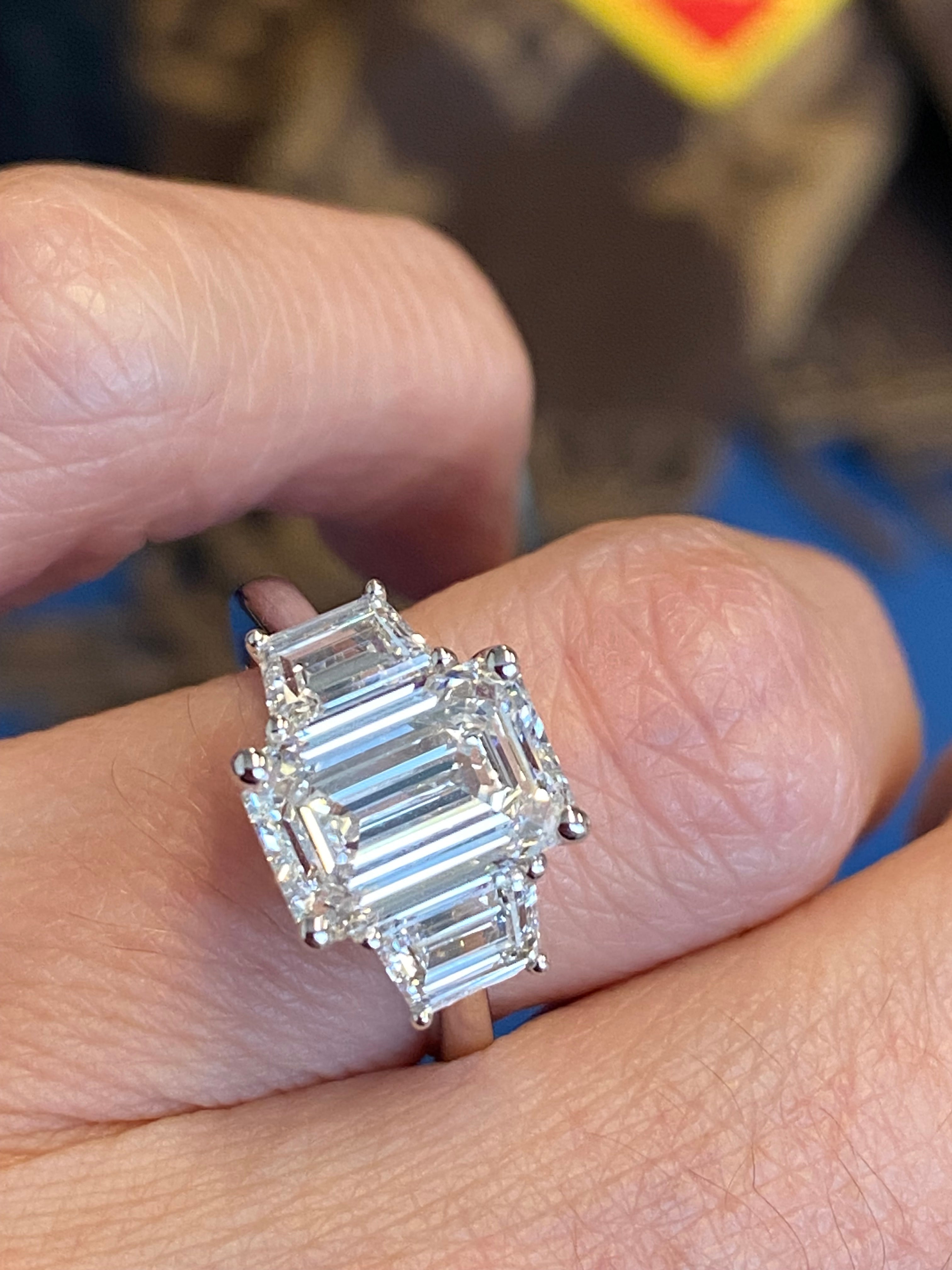 3.93 CTW Emerald and Trapezoid Cut D Colour VS1 Lab Diamond Three Stone Ring in Platinum