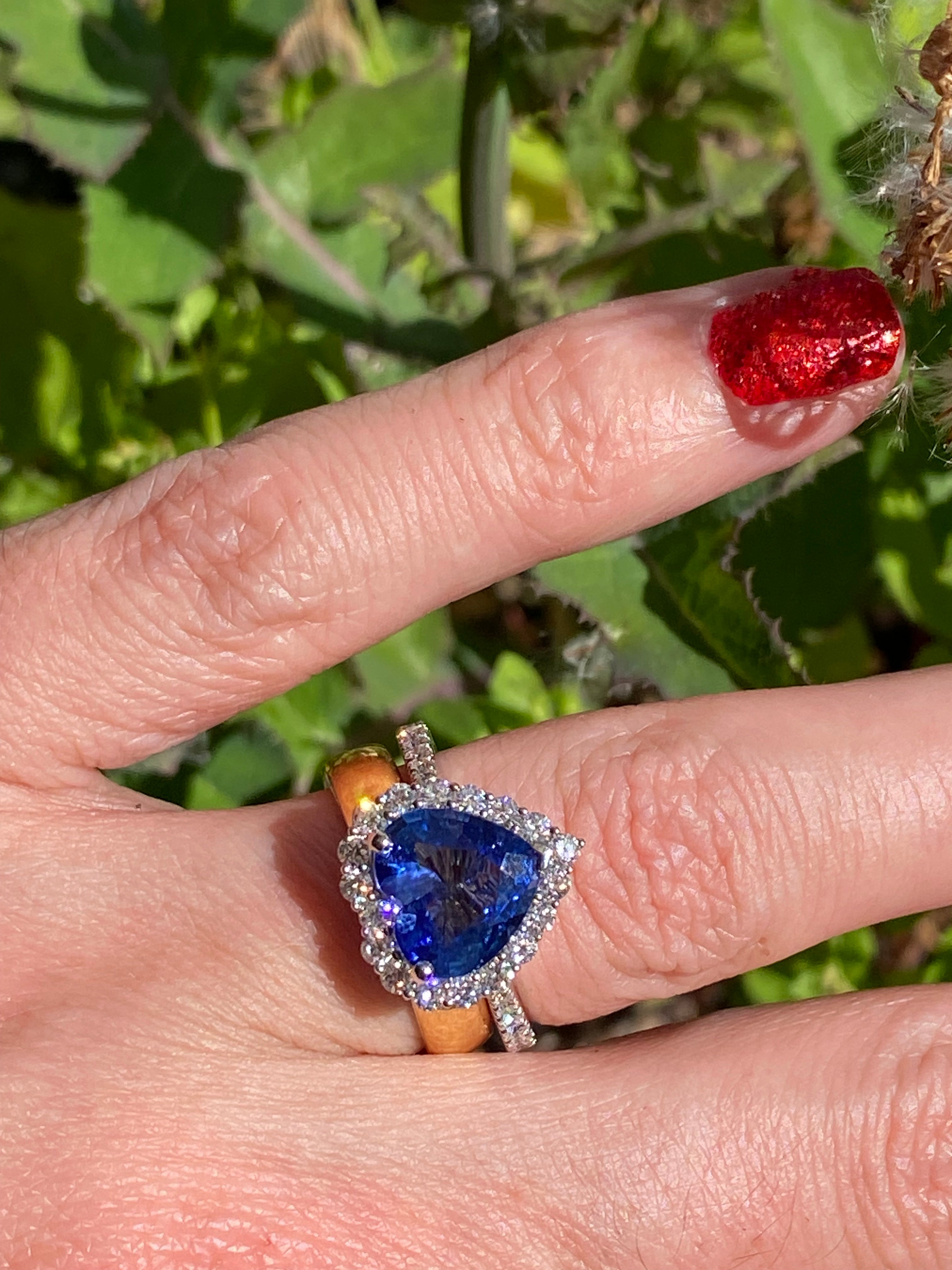 2.56 Carat Heart Shape Ceylon Sapphire and Natural Diamond Halo Ring in Platinum