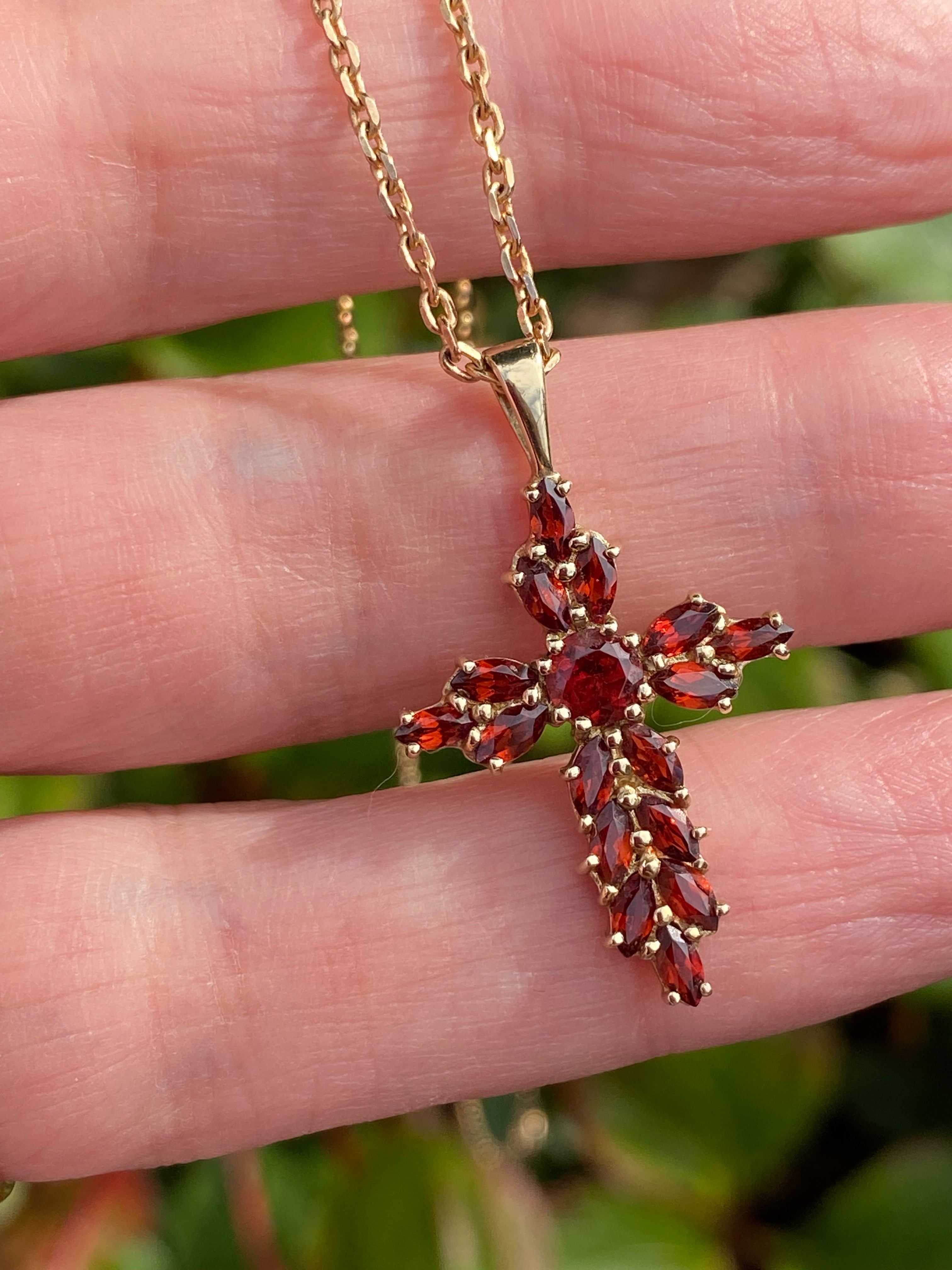 Vintage 3.00 Carat Garnet Cross Pendant Necklace in 9ct Yellow Gold
