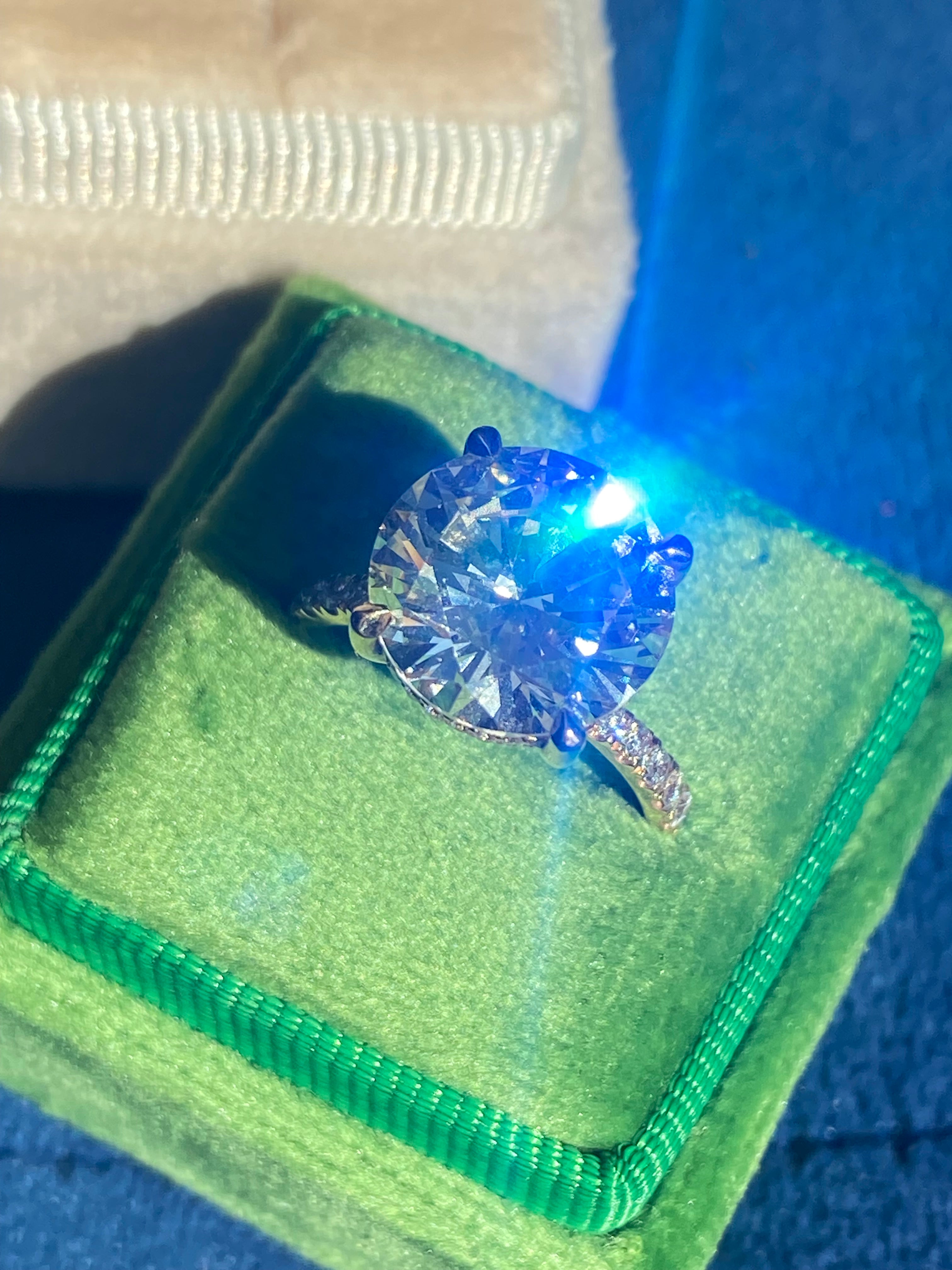 6.05 Carat Natural Fancy Yellow Diamond Solitaire Diamond Engagement Ring in 18ct Yellow Gold