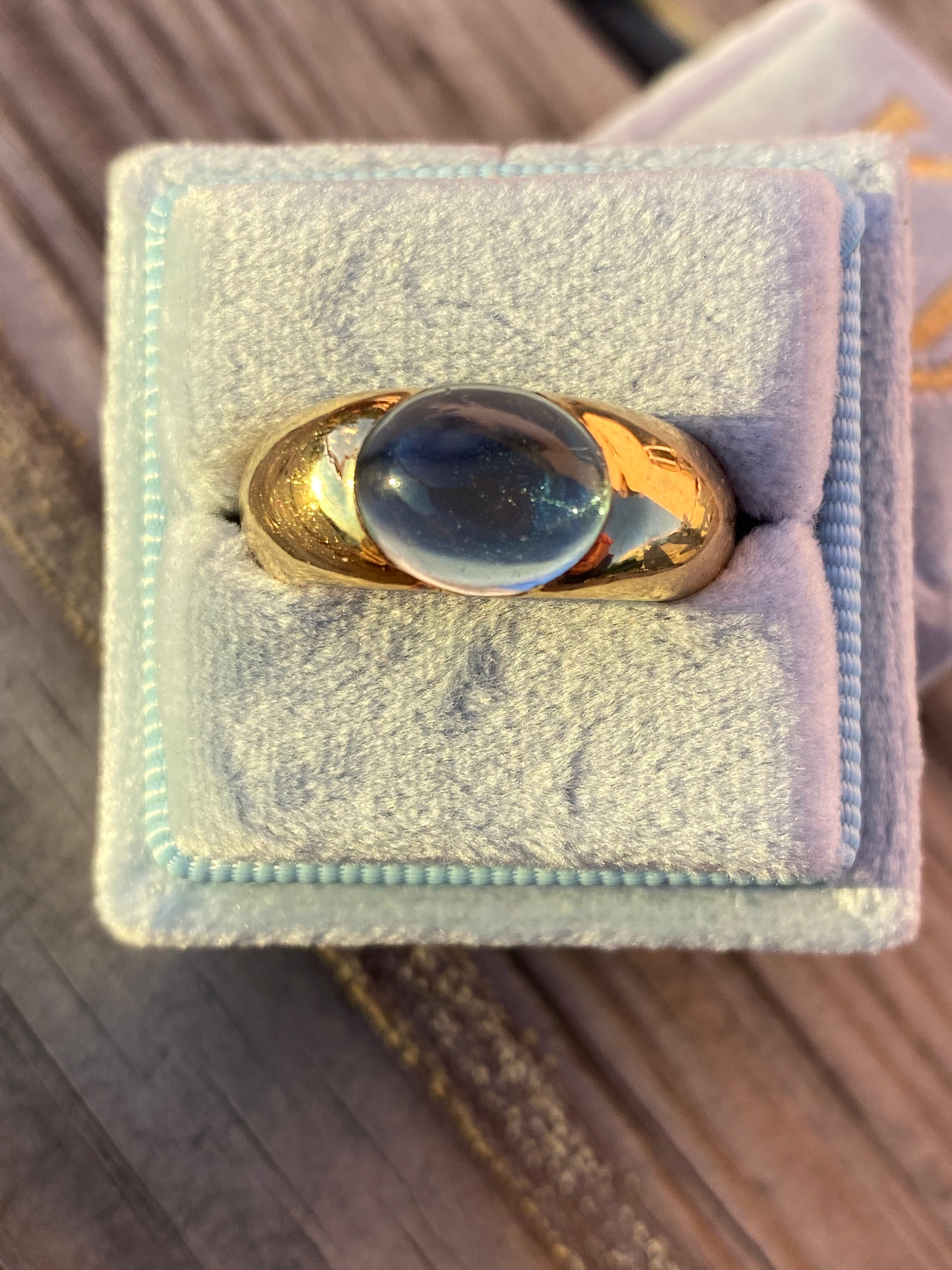 3.00 Carat East West Oval Cabochon Cut Aquamarine Vintage Solitaire Ring in 18ct Yellow Gold