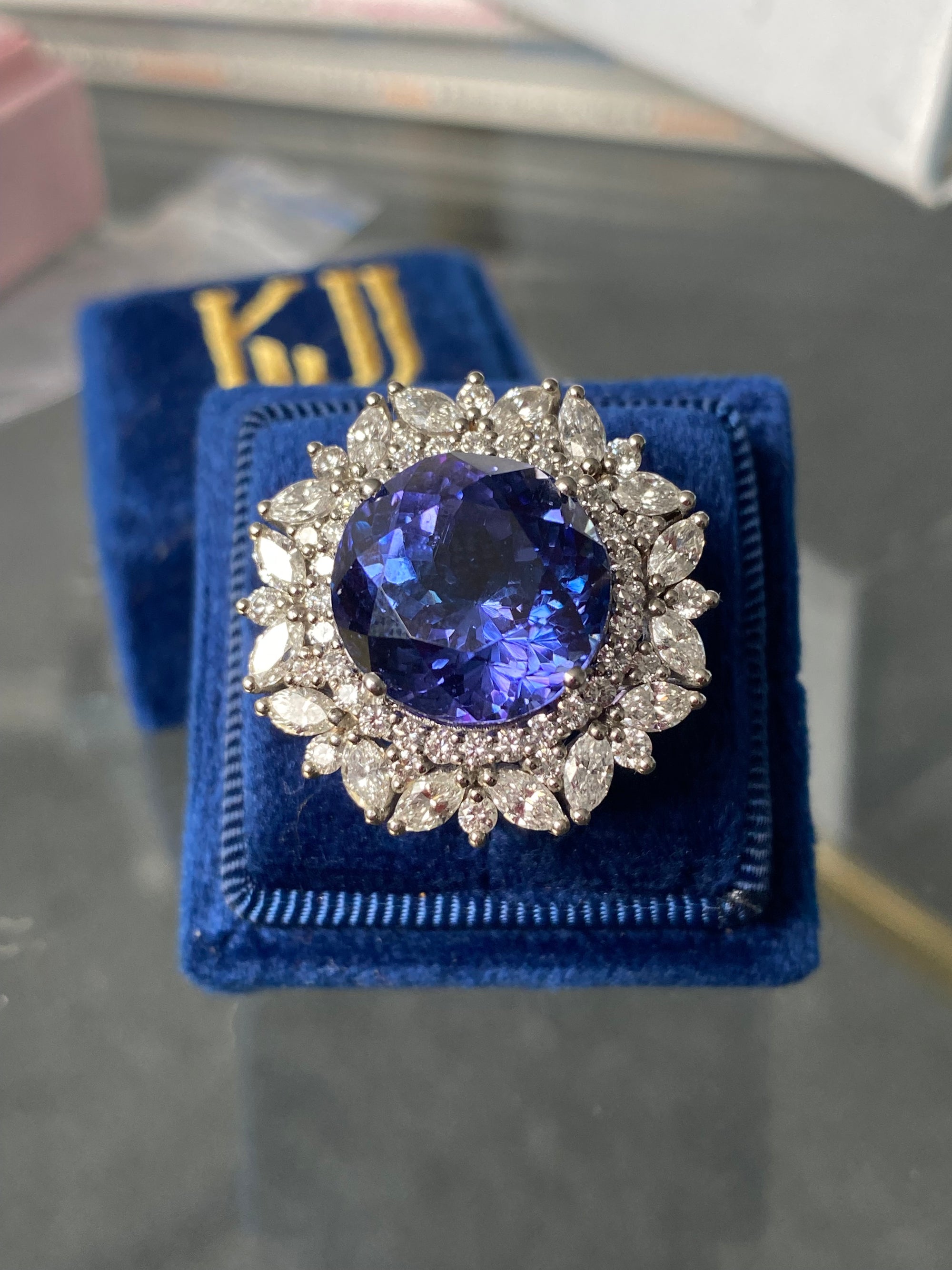 15.96 Carat Round Cut Tanzanite and 2.88ctw Natural Diamond Cocktail Ring in Platinum