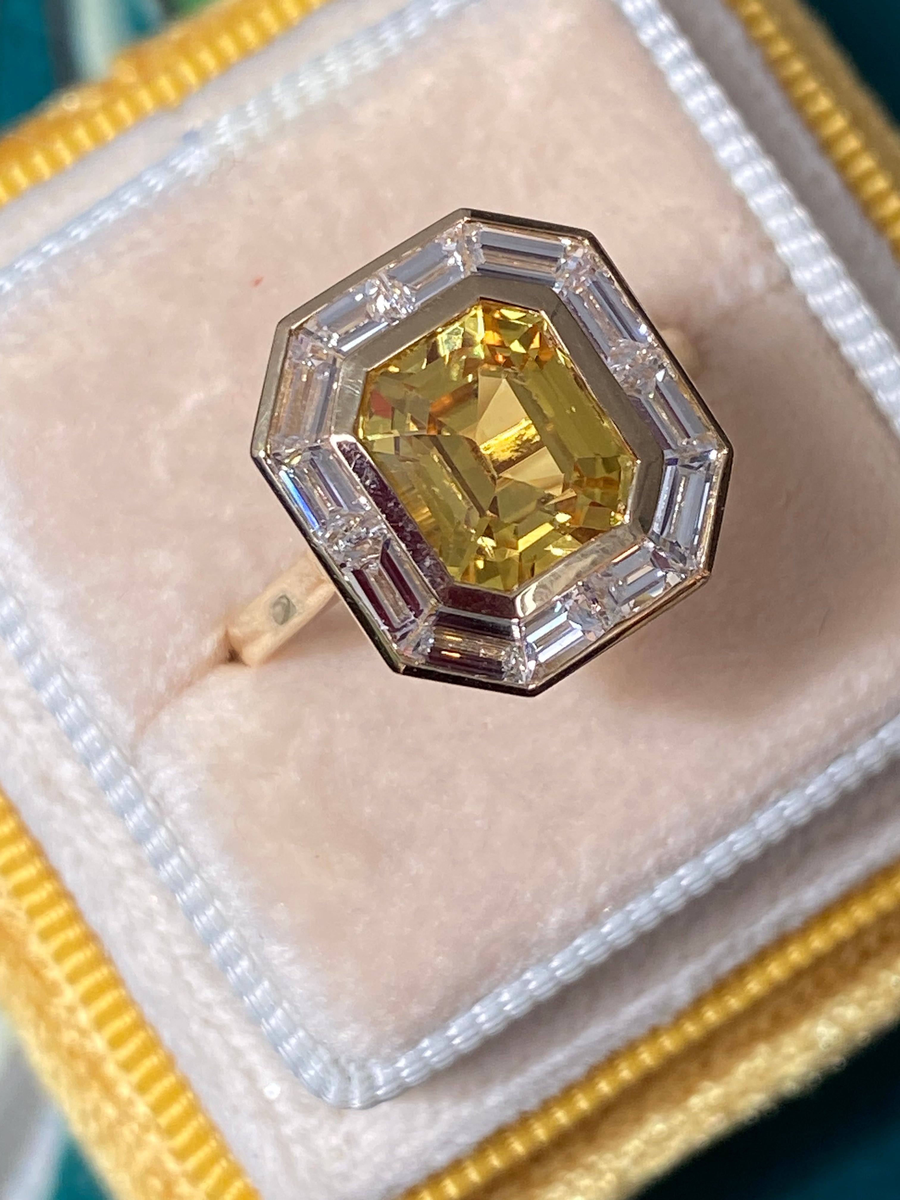 3.21 Carat Yellow Sapphire and 1.10 ctw Natural Diamond Ring in 18ct Yellow Gold