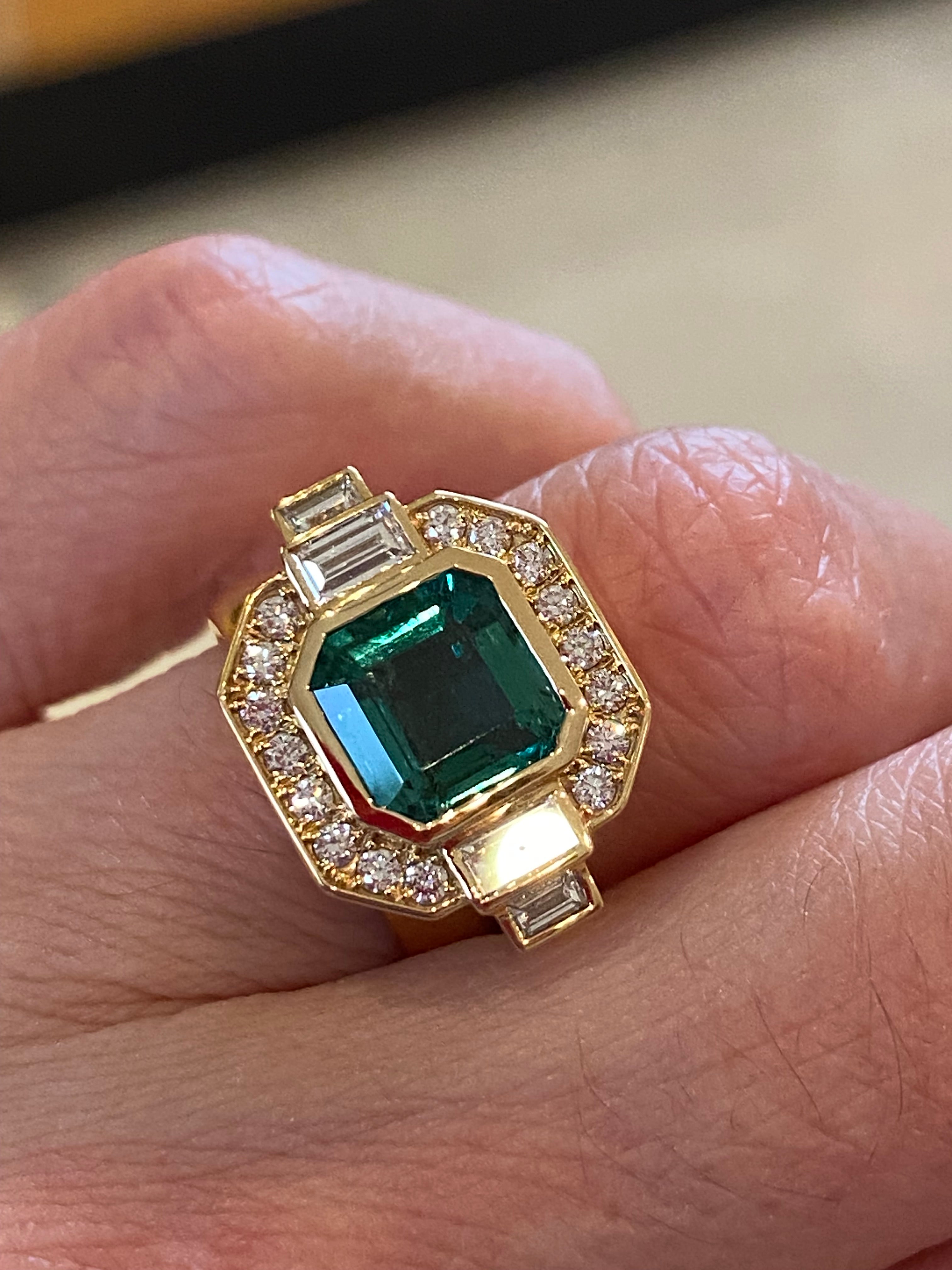 2.78 Carat Emerald and 0.71ctw Natural Diamond Ring in 18ct Yellow Gold