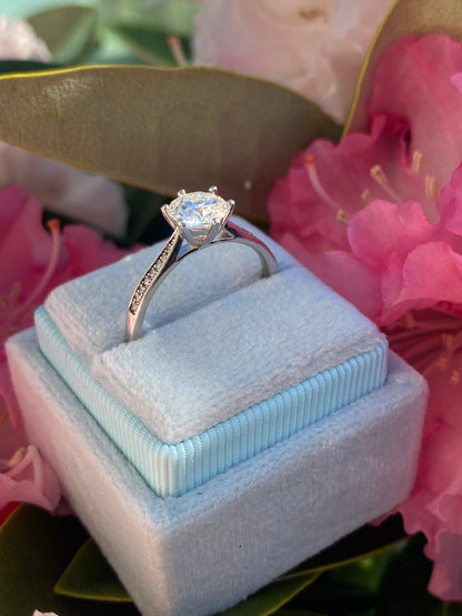 1.00 Carat Round Cut Solitaire Moissanite Engagement Ring