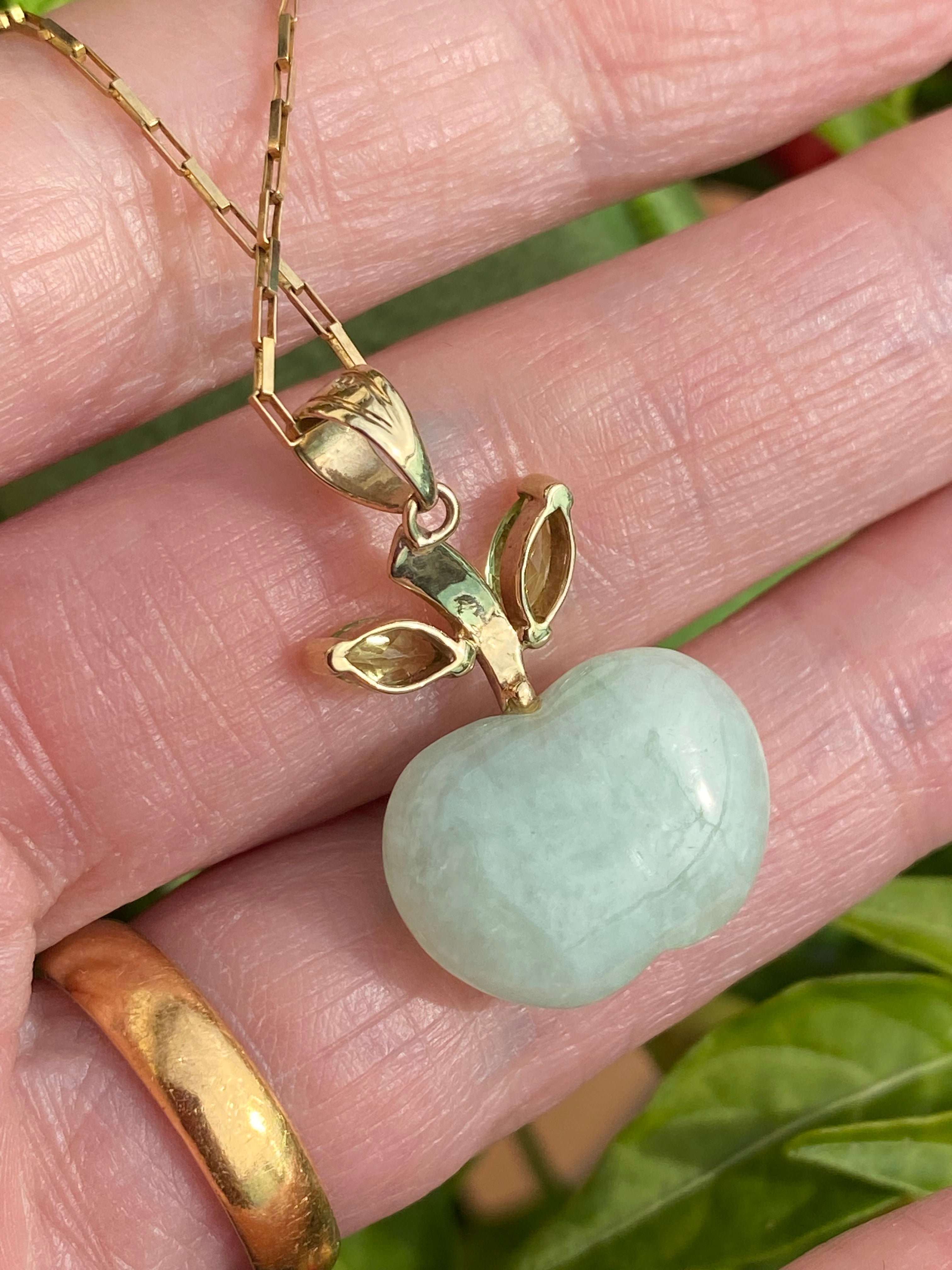 Vintage Jade and Peridot Apple Pendant Necklace in 9ct Yellow Gold