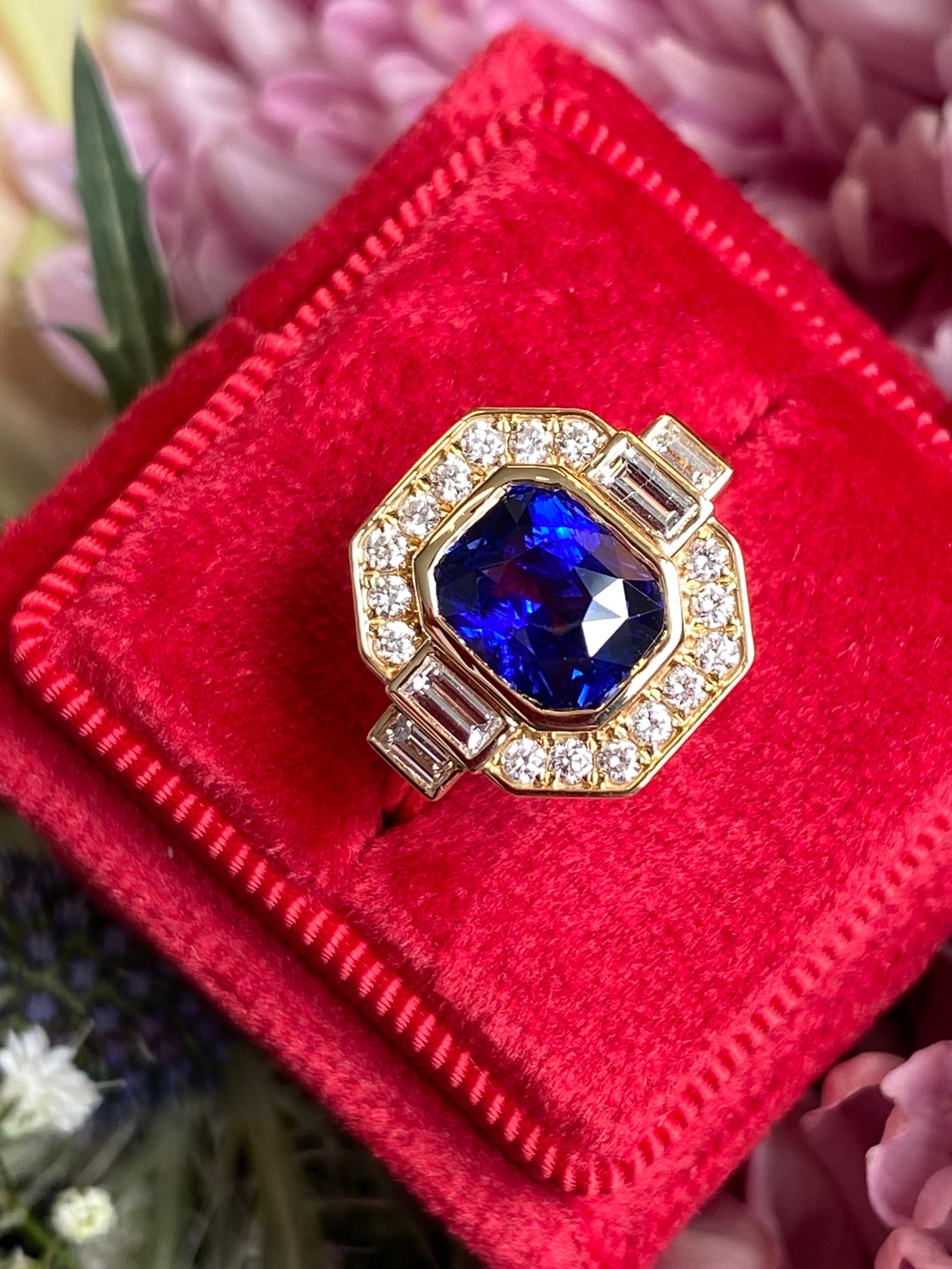 2.28 Carat Cushion Cut Ceylon Sapphire and Natural Diamond Ring in 18ct Yellow Gold
