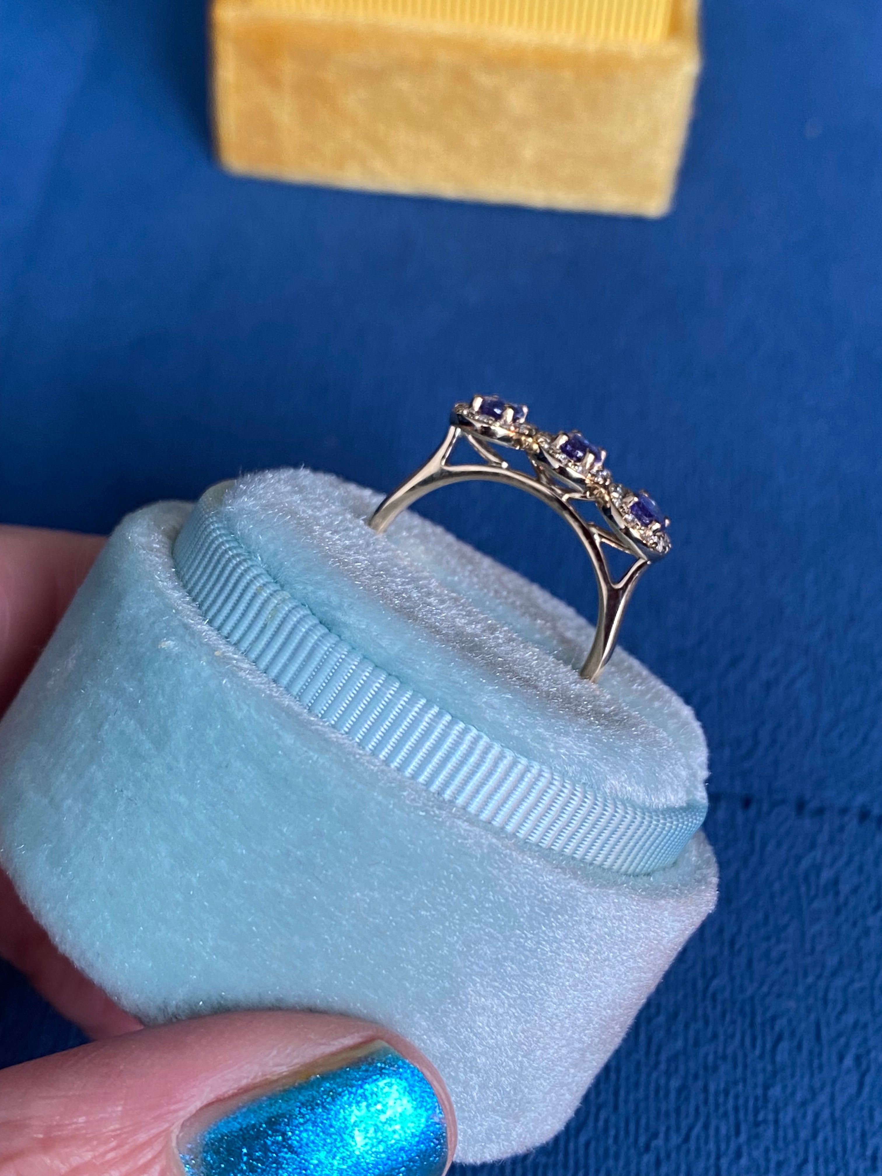 Stunning 1.11 CTW Tanzanite and Natural Diamond Ring in 9ct Yellow Gold