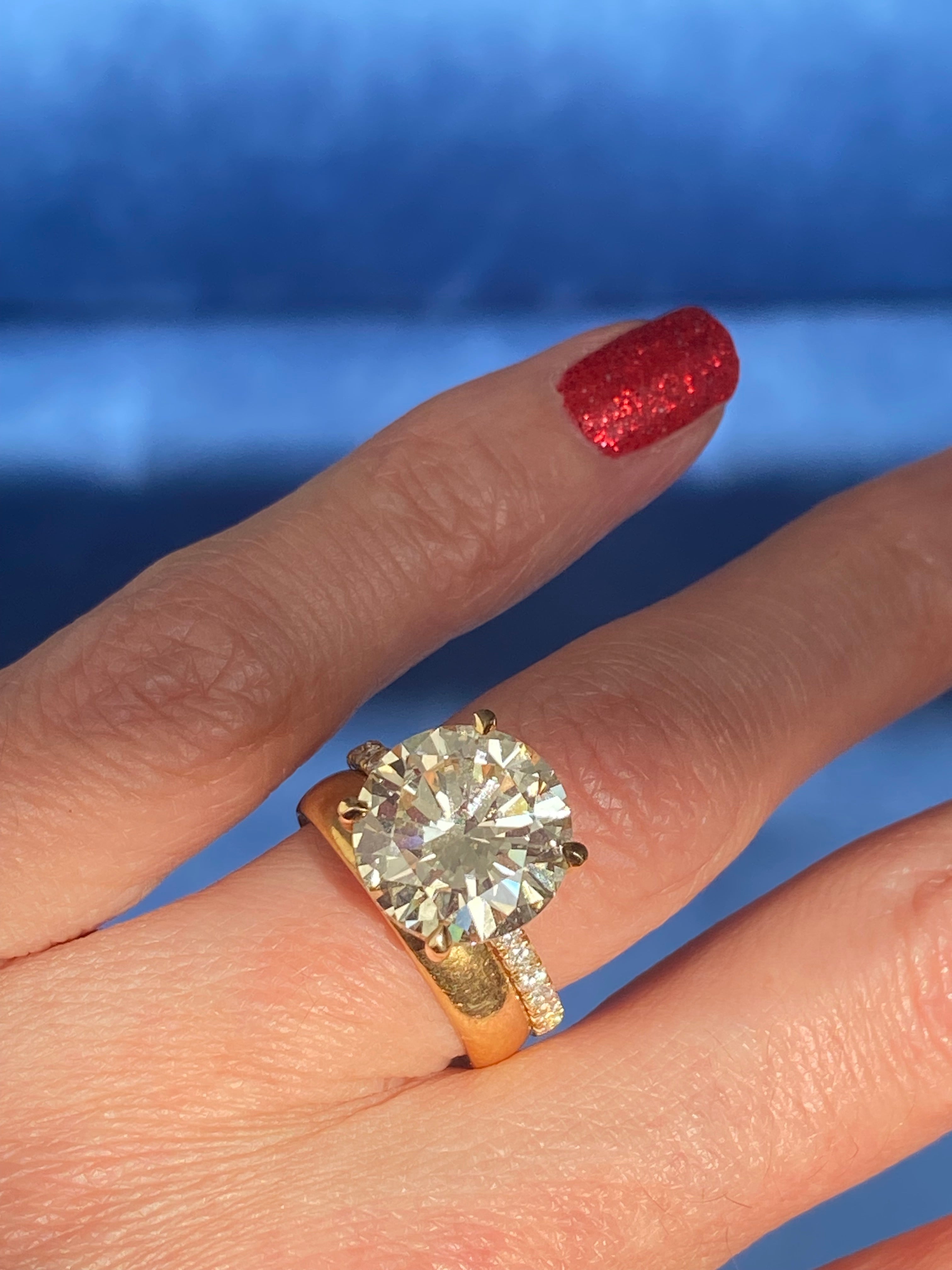 6.05 Carat Natural Fancy Yellow Diamond Solitaire Diamond Engagement Ring in 18ct Yellow Gold