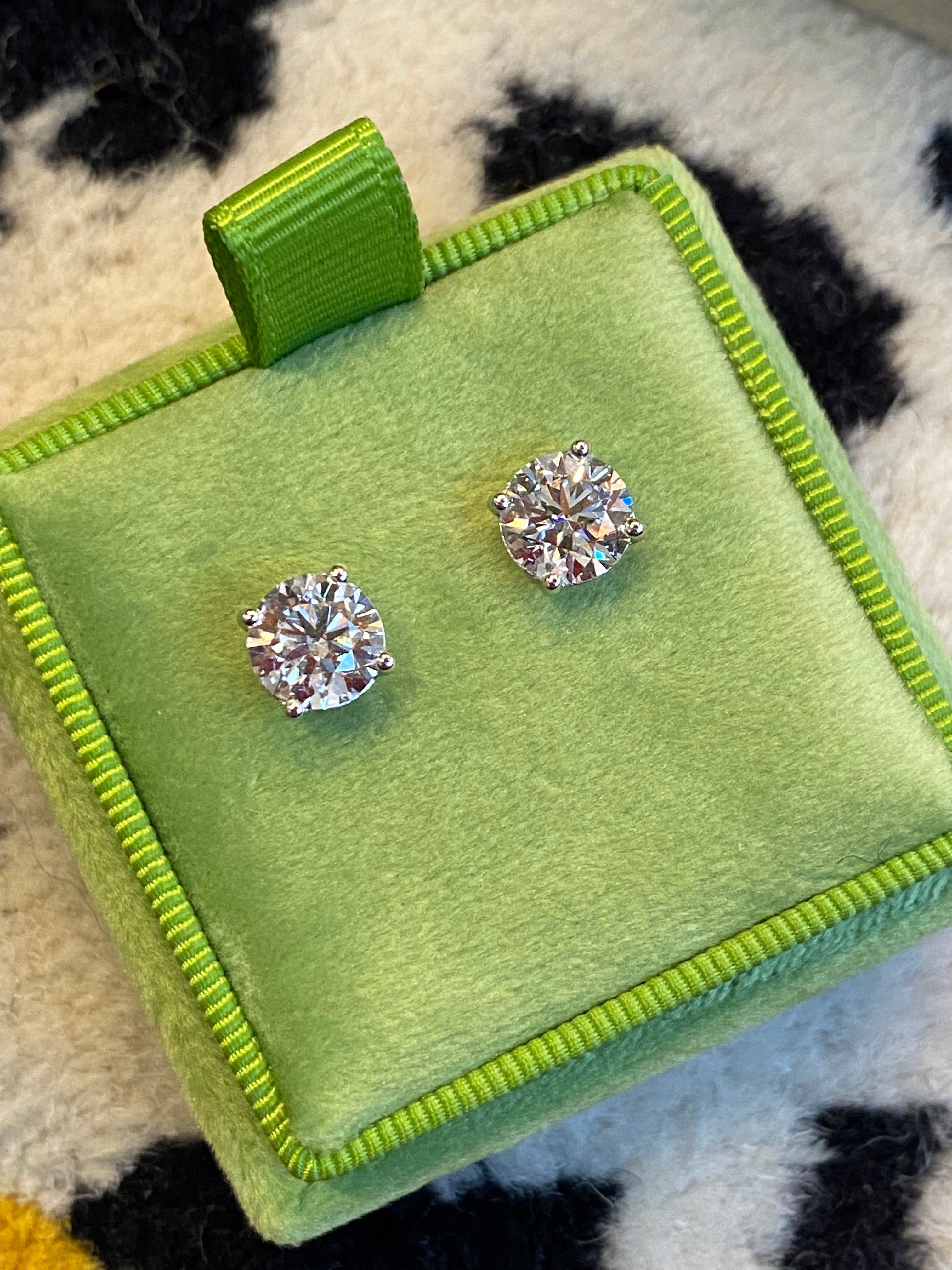 3.00ctw Round Brilliant Lab Grown Diamond Stud Earrings in 9ct White / Yellow Gold, F/G Colour / VS Clarity