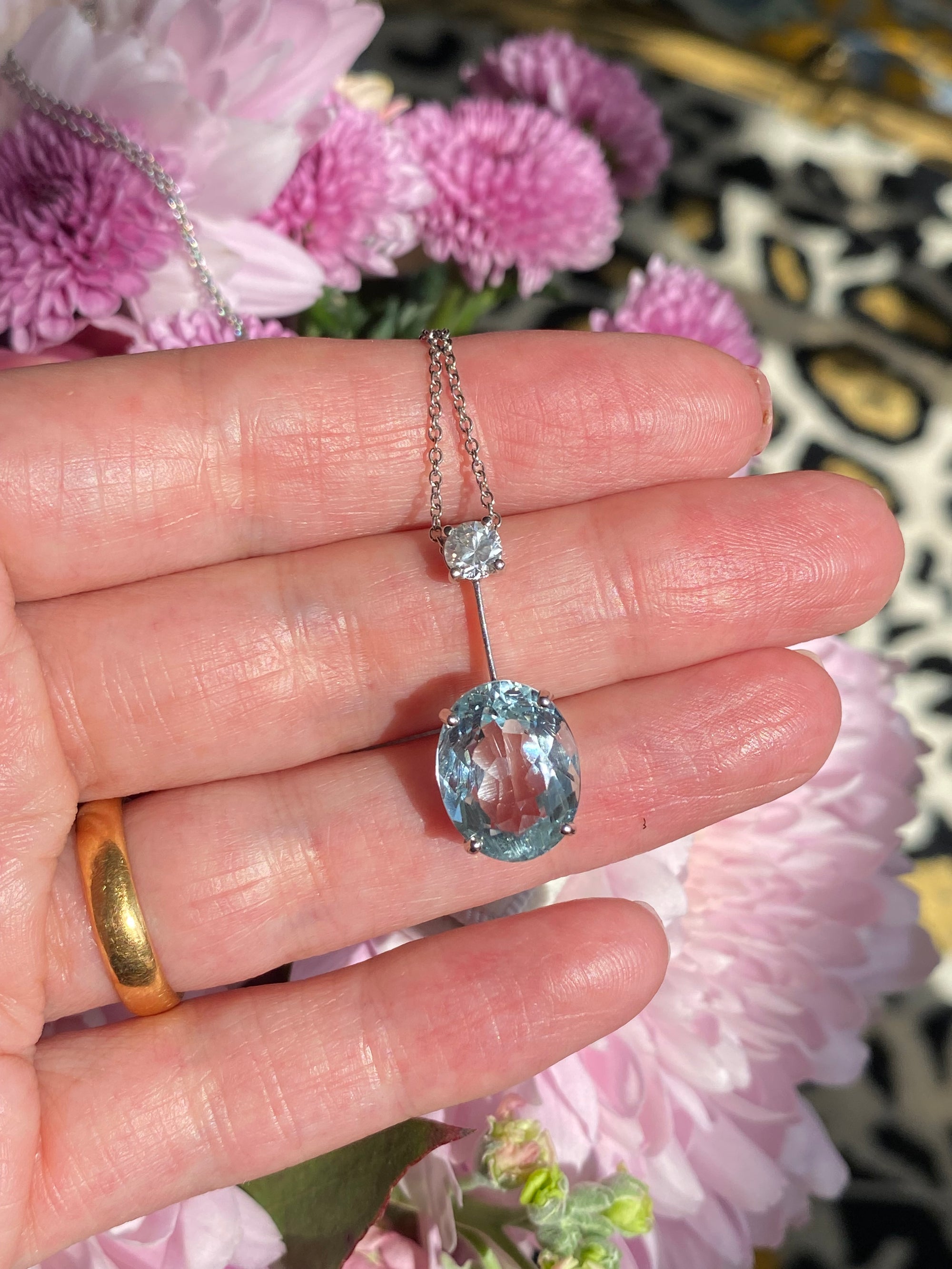 7.12 Carat Aquamarine and 0.42ct Natural Diamond Necklace in Platinum