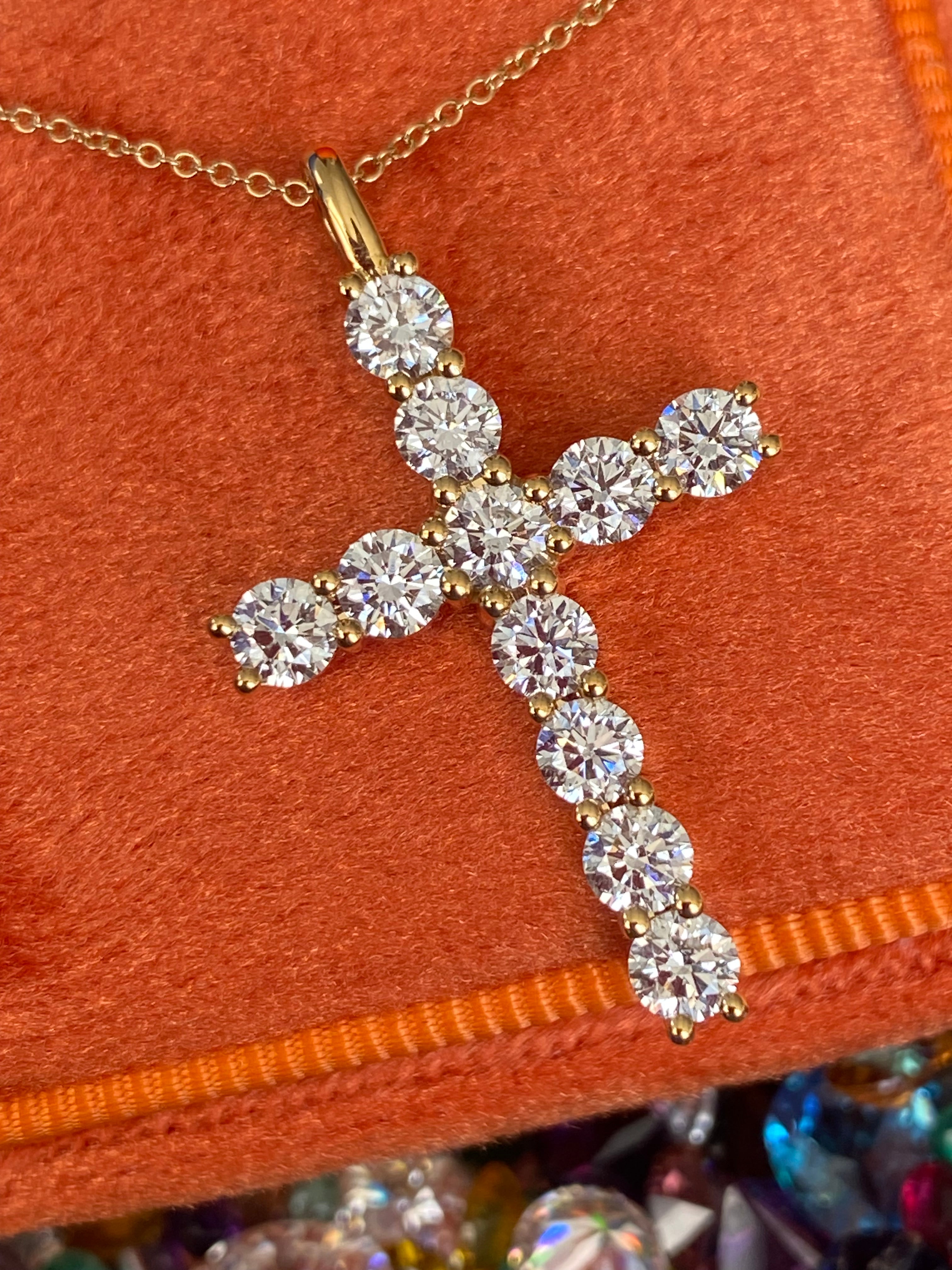 2.00 CTW Natural Diamond Cross in 18ct Yellow Gold