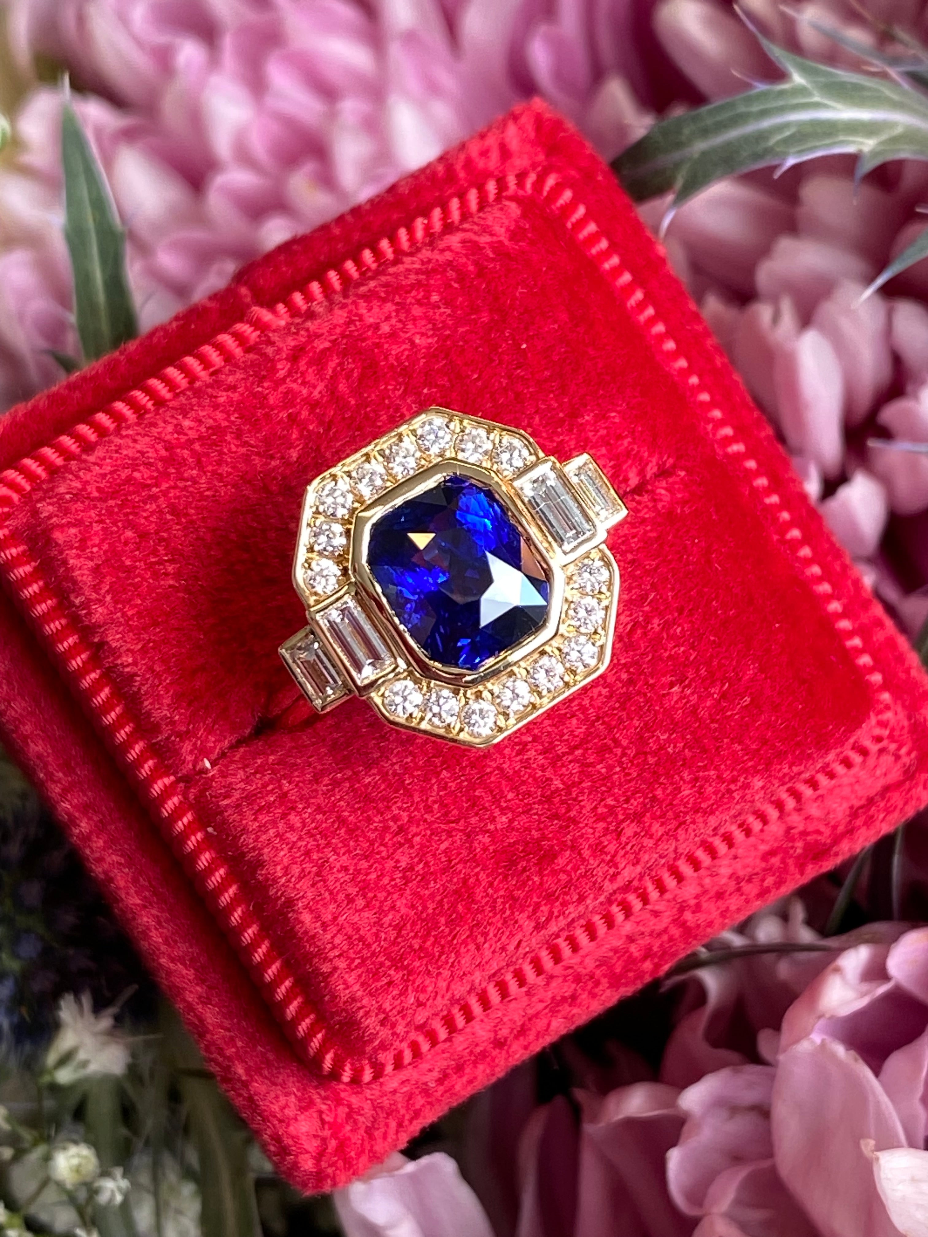 2.28 Carat Cushion Cut Ceylon Sapphire and Natural Diamond Ring in 18ct Yellow Gold