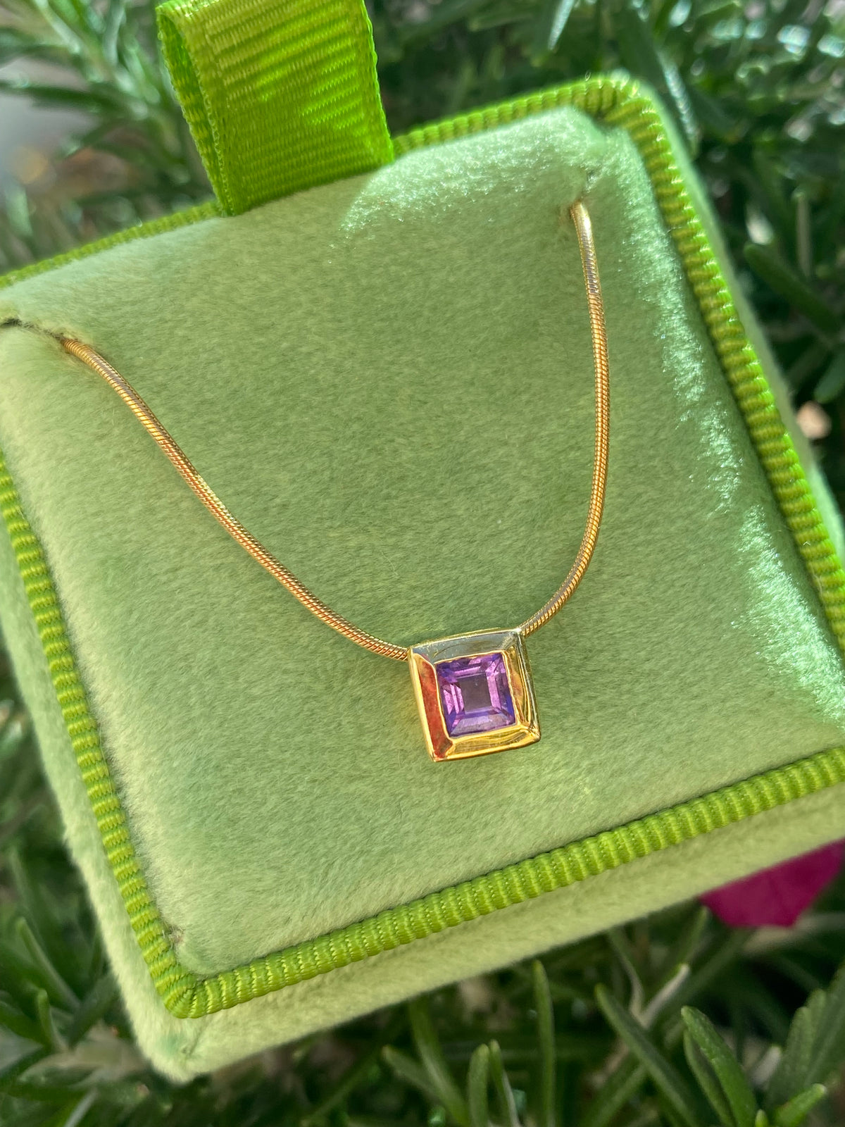 Vintage Amethyst Pendant Necklace in 9ct Yellow Gold