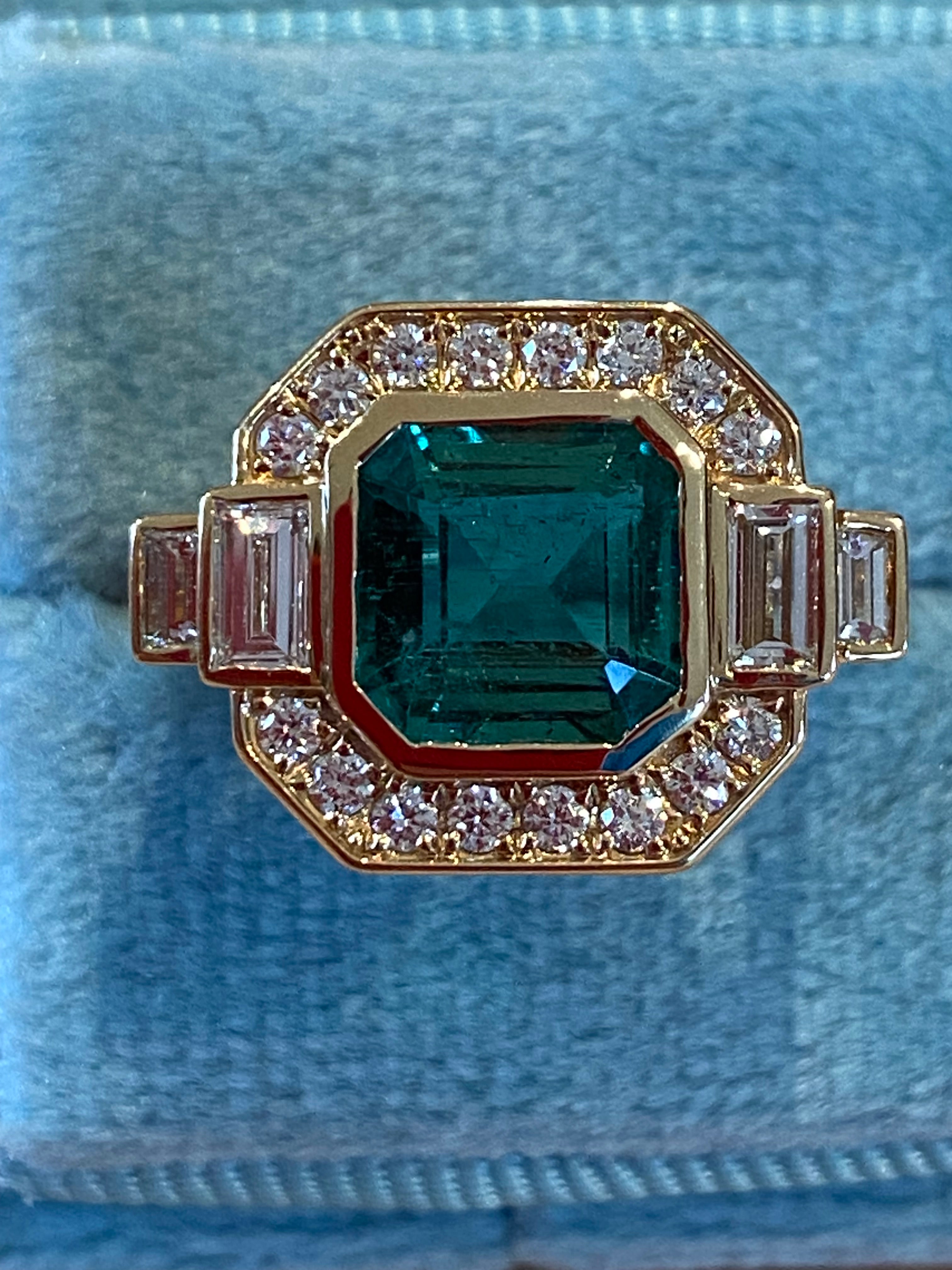 2.78 Carat Emerald and 0.71ctw Natural Diamond Ring in 18ct Yellow Gold