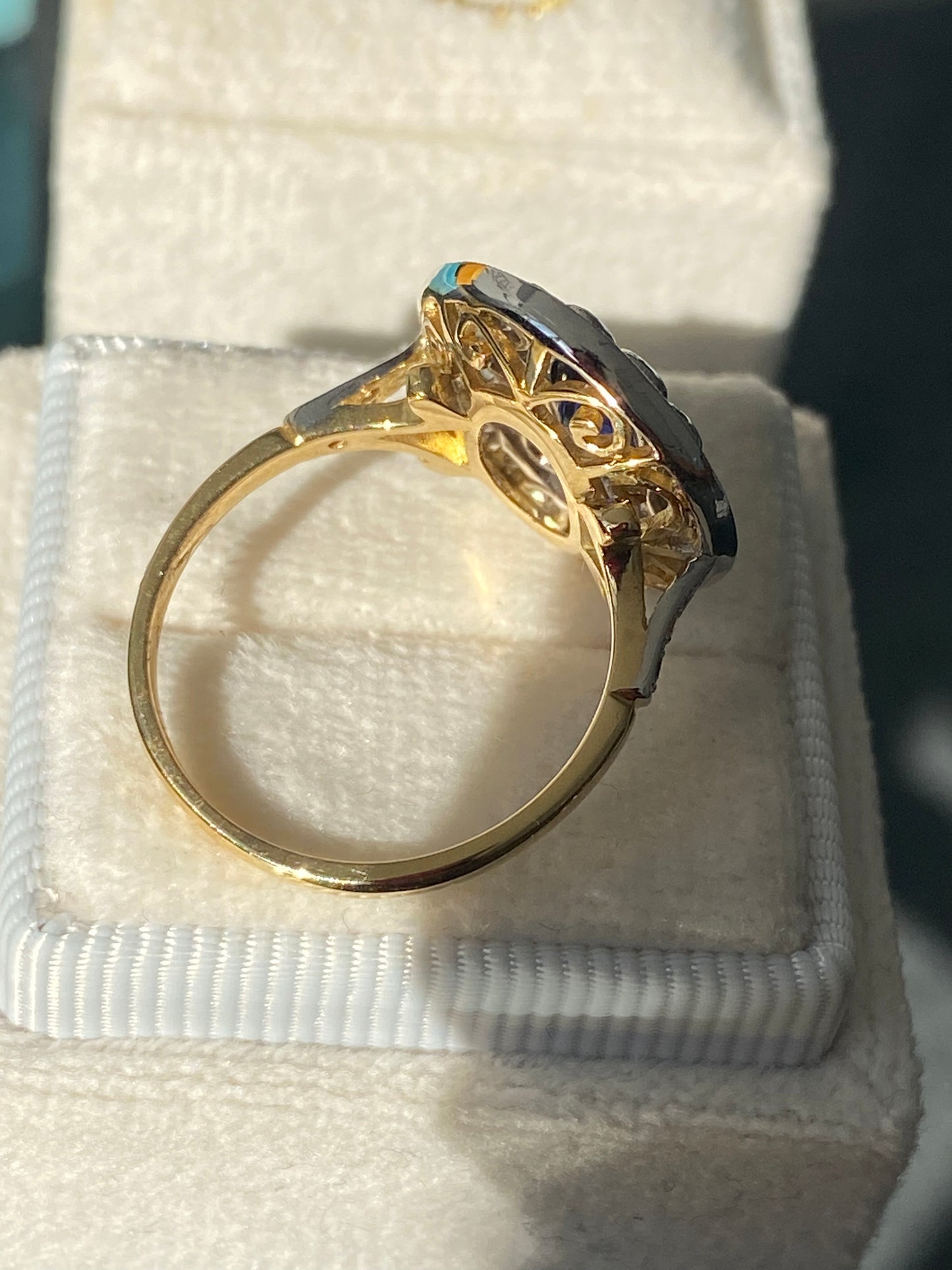 1.70 CTW Belle Époque Style Sapphire and Diamond Ring in 18ct Gold