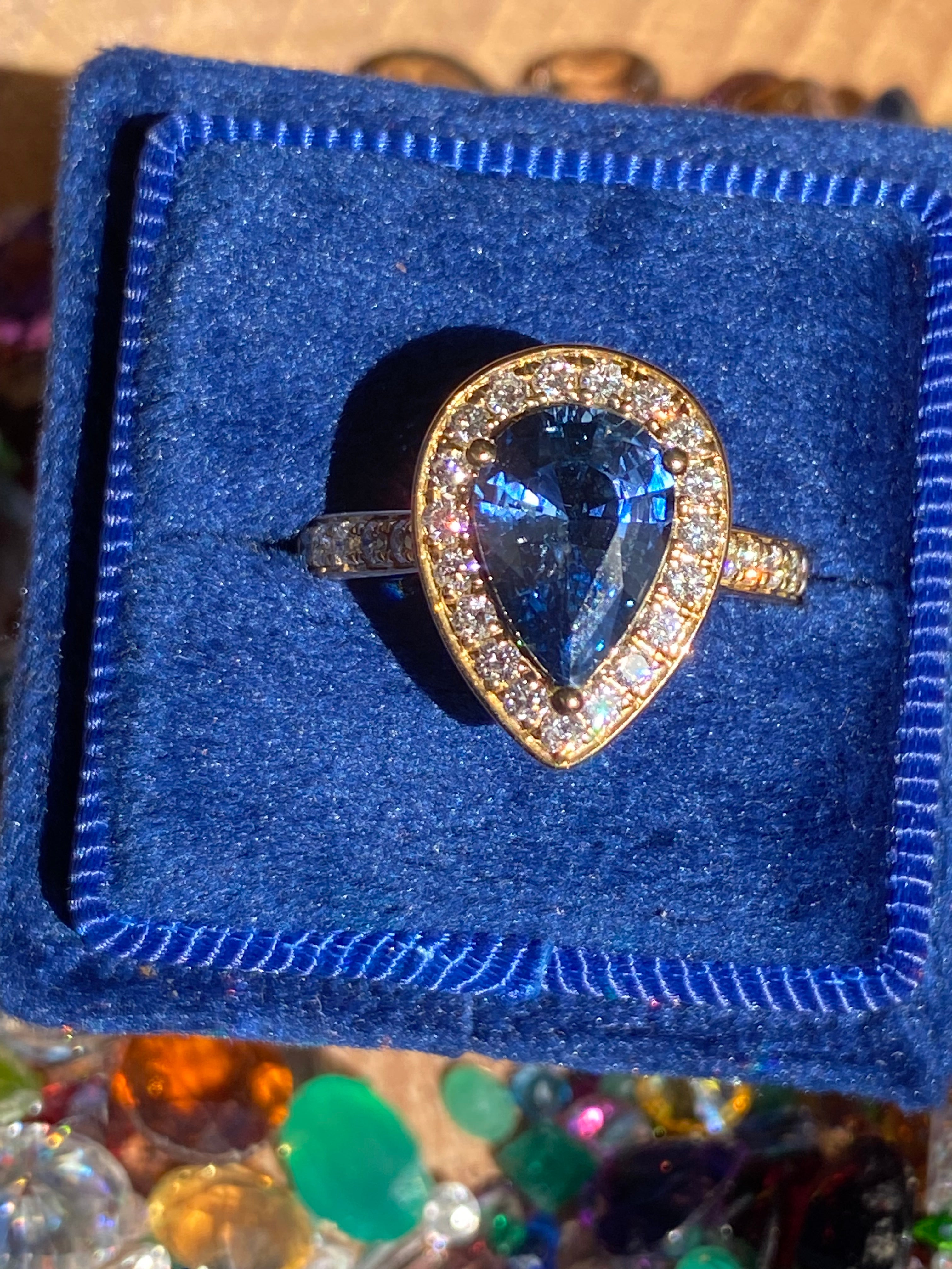 2.07 Carat Pear Cut Teal Sapphire and 0.48 CTW Natural Diamond Ring in 18ct Yellow Gold