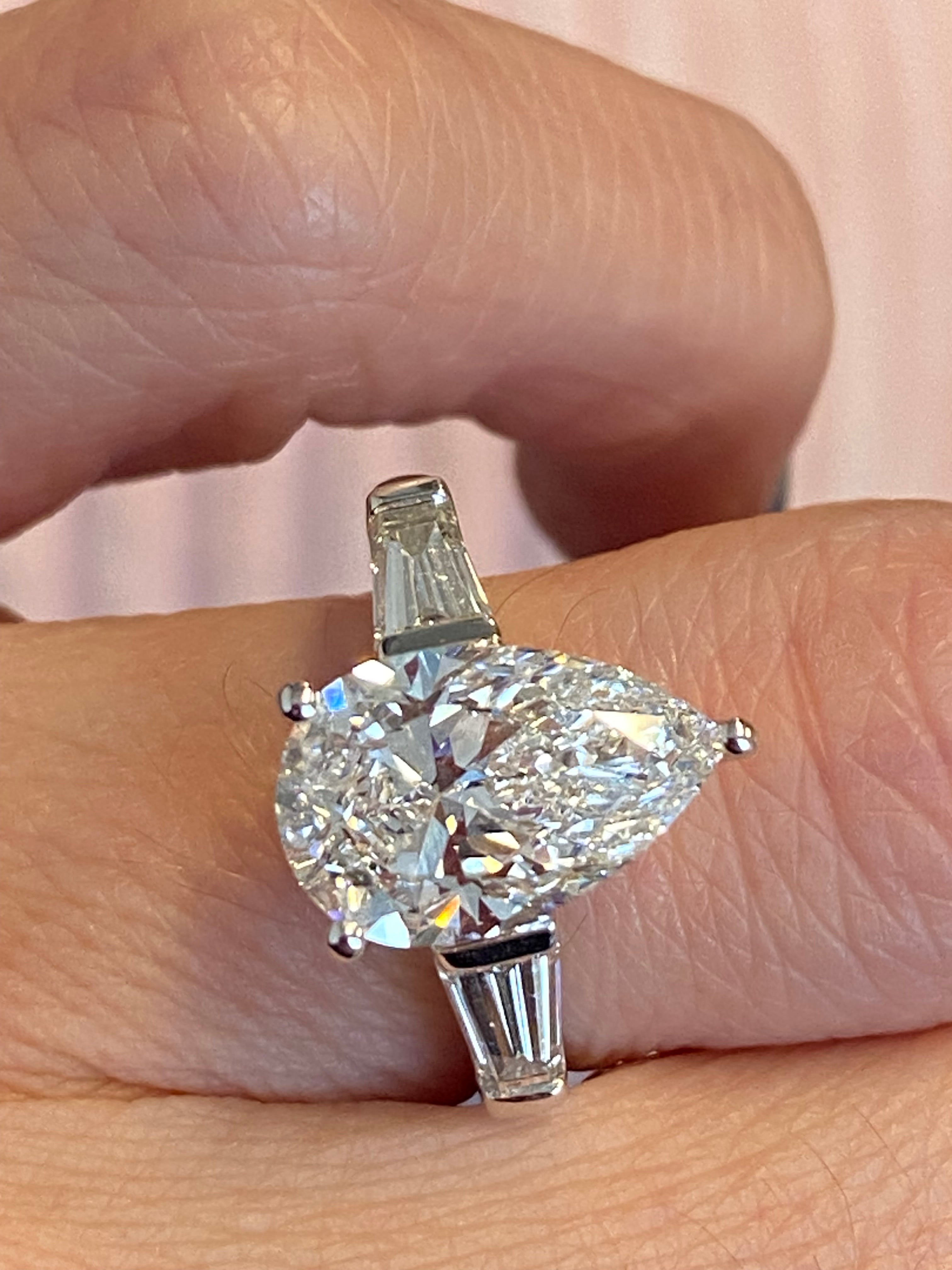 3.77 CTW Pear Cut D Colour VS1 Lab Diamond Engagement Ring in Platinum