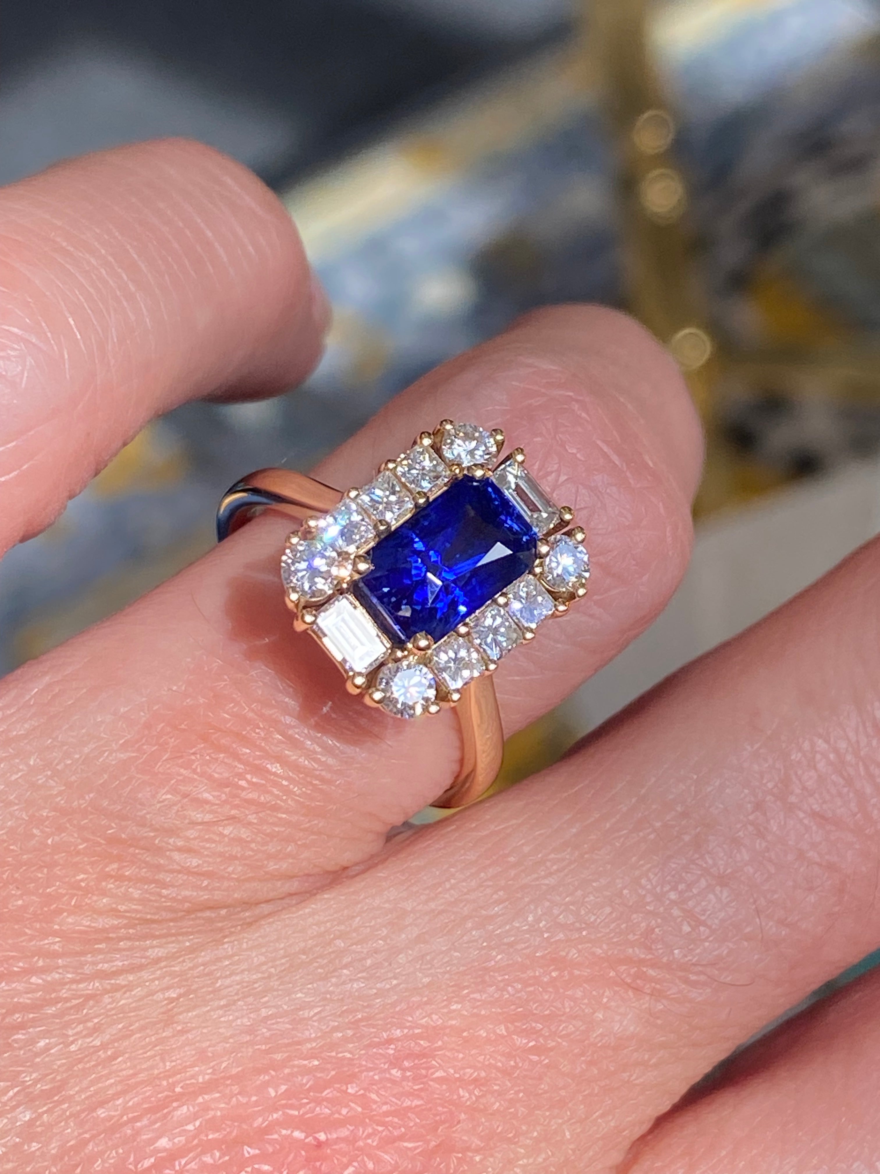 2.55 Carat Radiant Cut Ceylon Sapphire and 0.90 CTW Natural Diamond Ring in 18ct Yellow Gold