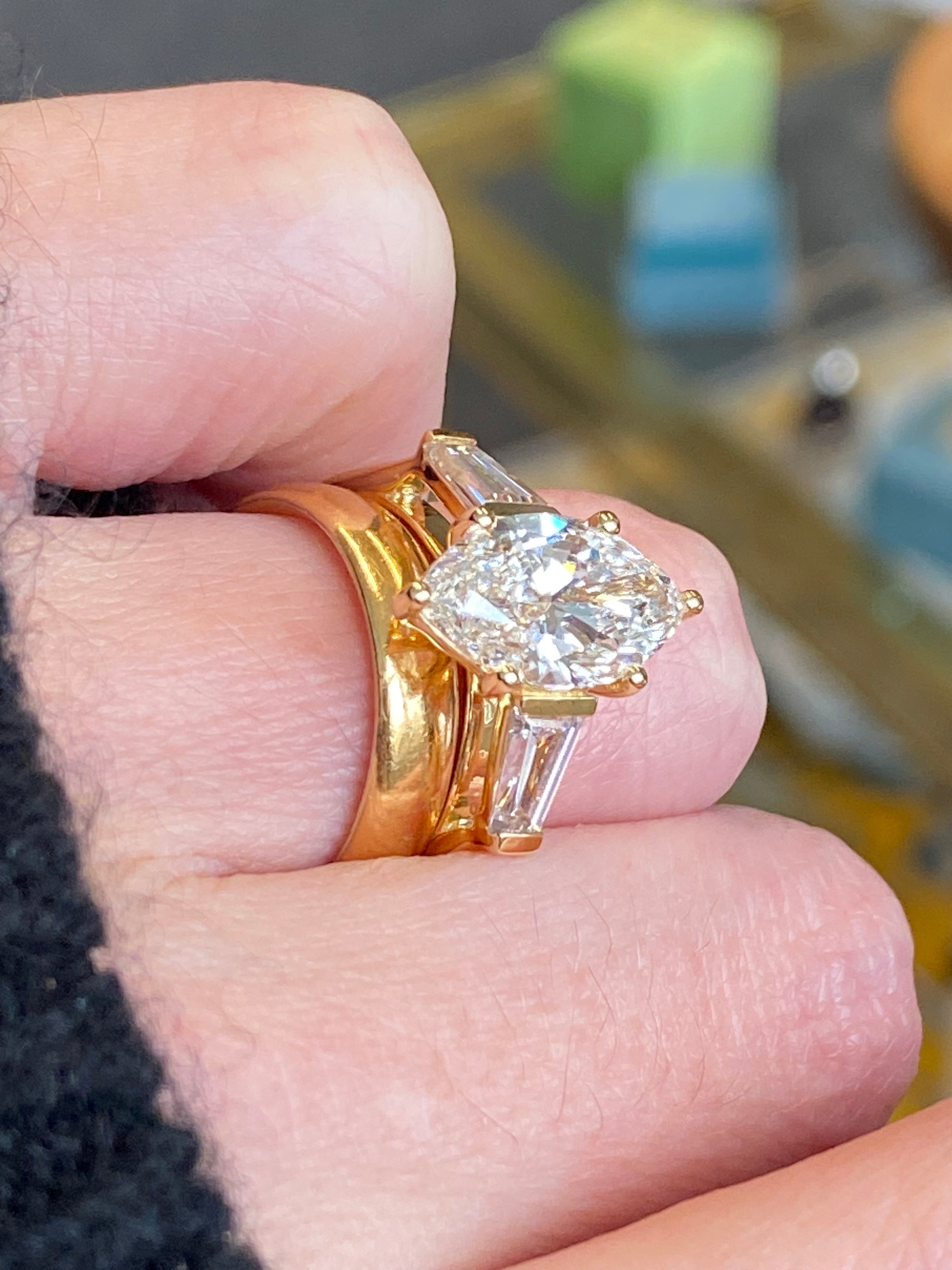 4.04 CTW Marquise Cut D Colour VS1 Lab Diamond Engagement Ring in 18ct Yellow Gold