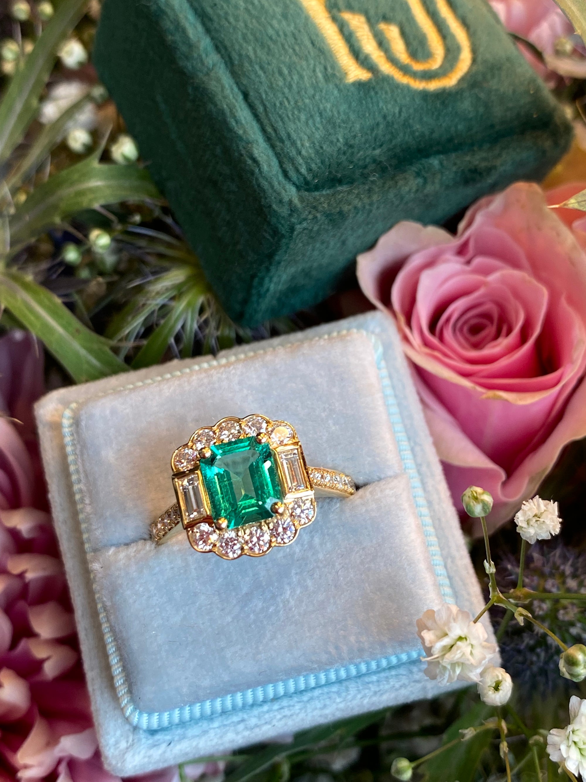 1.17 Carat GIA Colombian Emerald and 0.75ctw Natural Diamond Ring in 18ct Yellow Gold