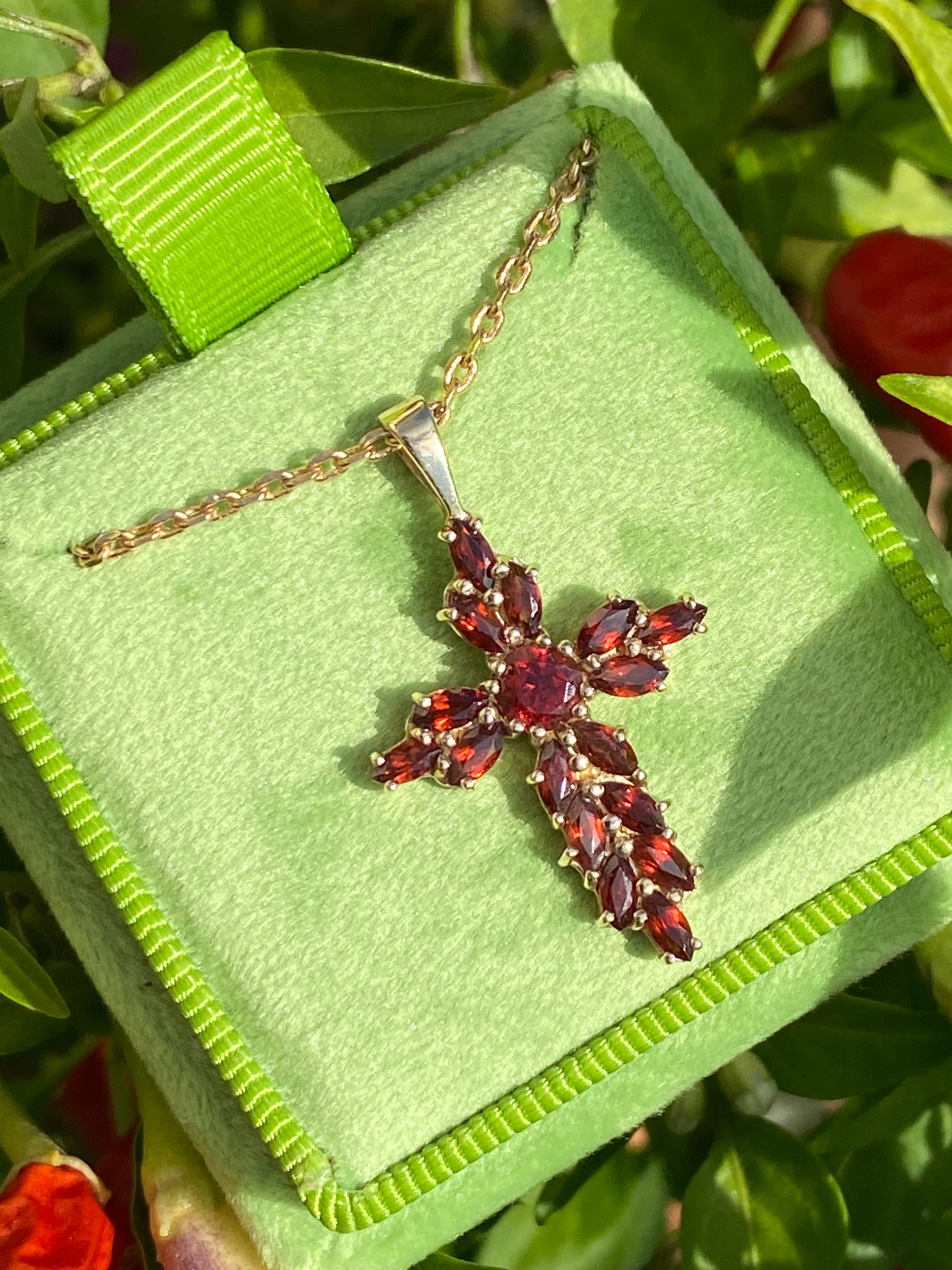 Vintage 3.00 Carat Garnet Cross Pendant Necklace in 9ct Yellow Gold