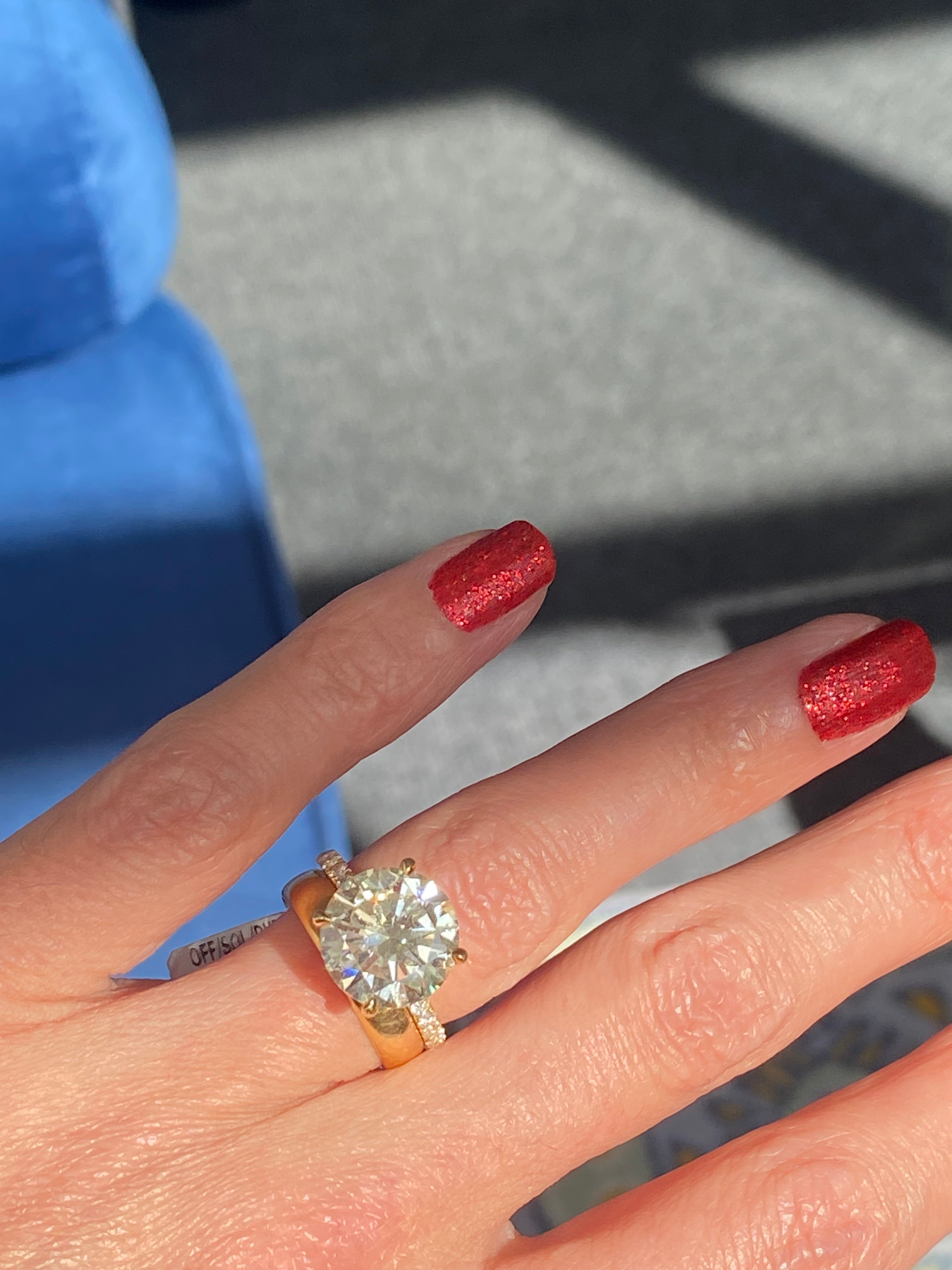 6.05 Carat Natural Fancy Yellow Diamond Solitaire Diamond Engagement Ring in 18ct Yellow Gold