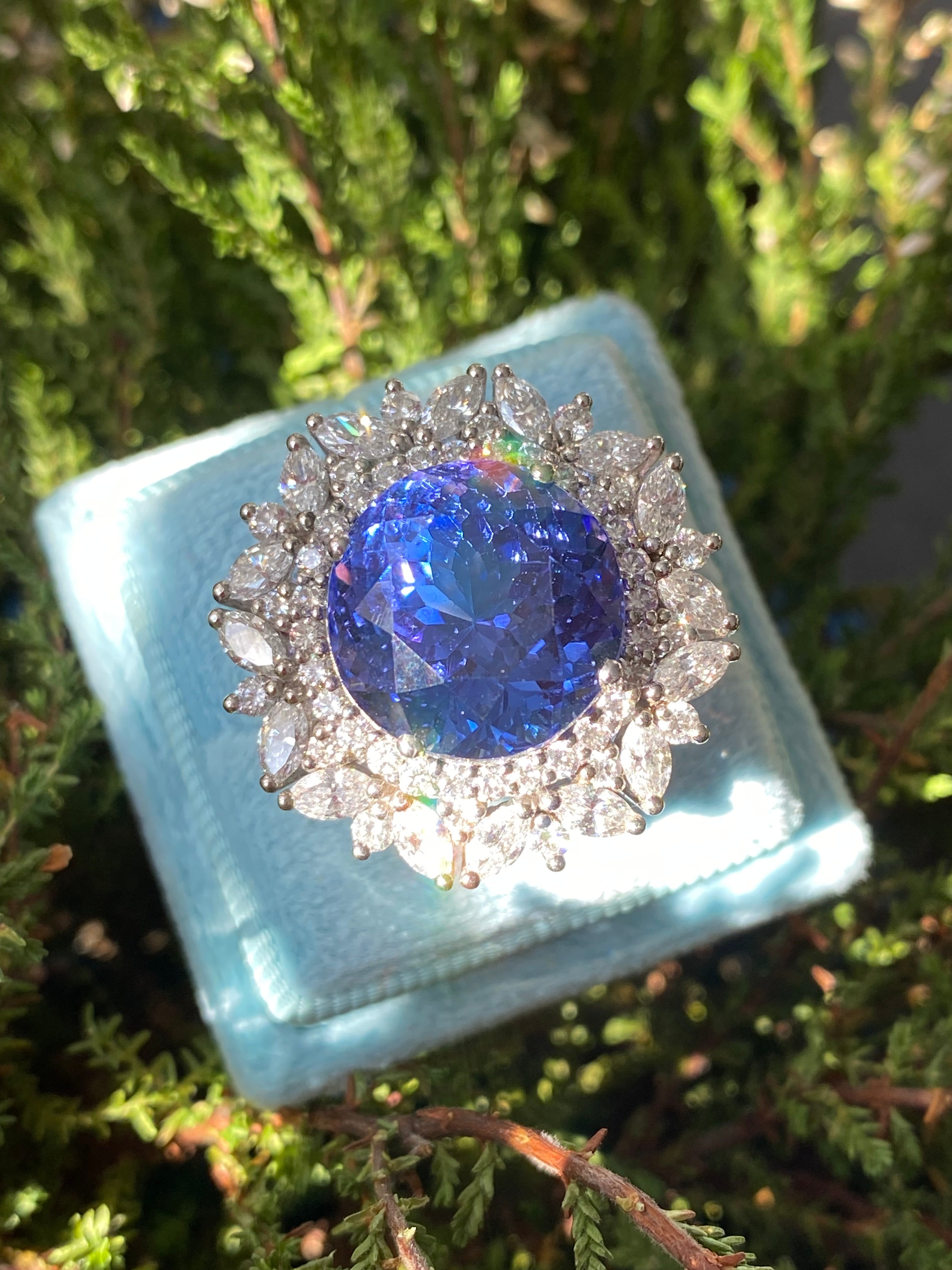 15.96 Carat Round Cut Tanzanite and 2.88ctw Natural Diamond Cocktail Ring in Platinum