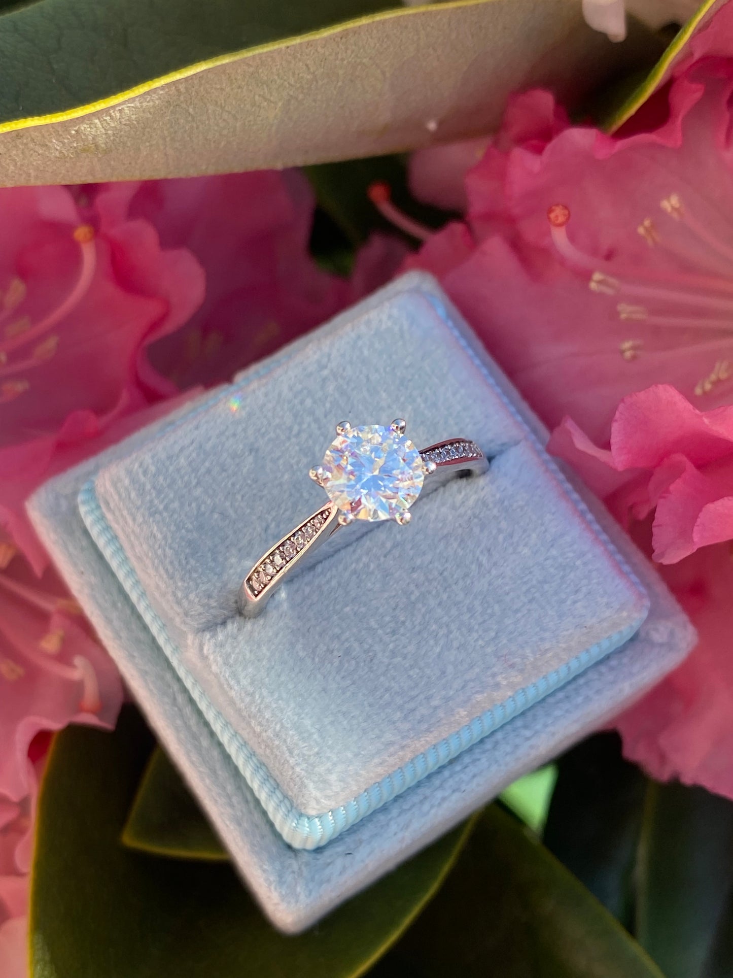 1.00 Carat Round Cut Solitaire Moissanite Engagement Ring
