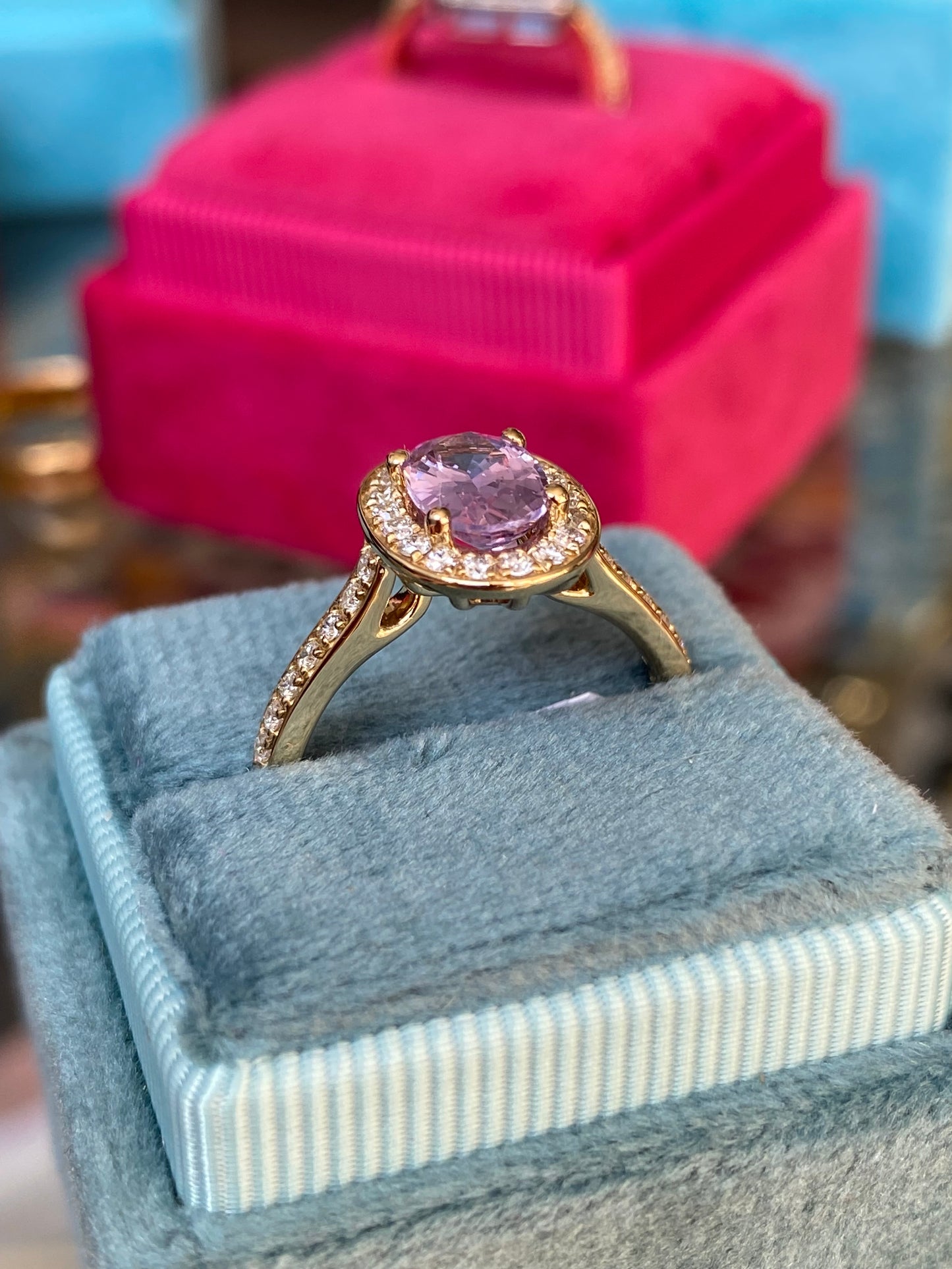 1.37 Carat Lilac Sapphire and Natural Diamond Engagement Ring in 18ct Yellow Gold