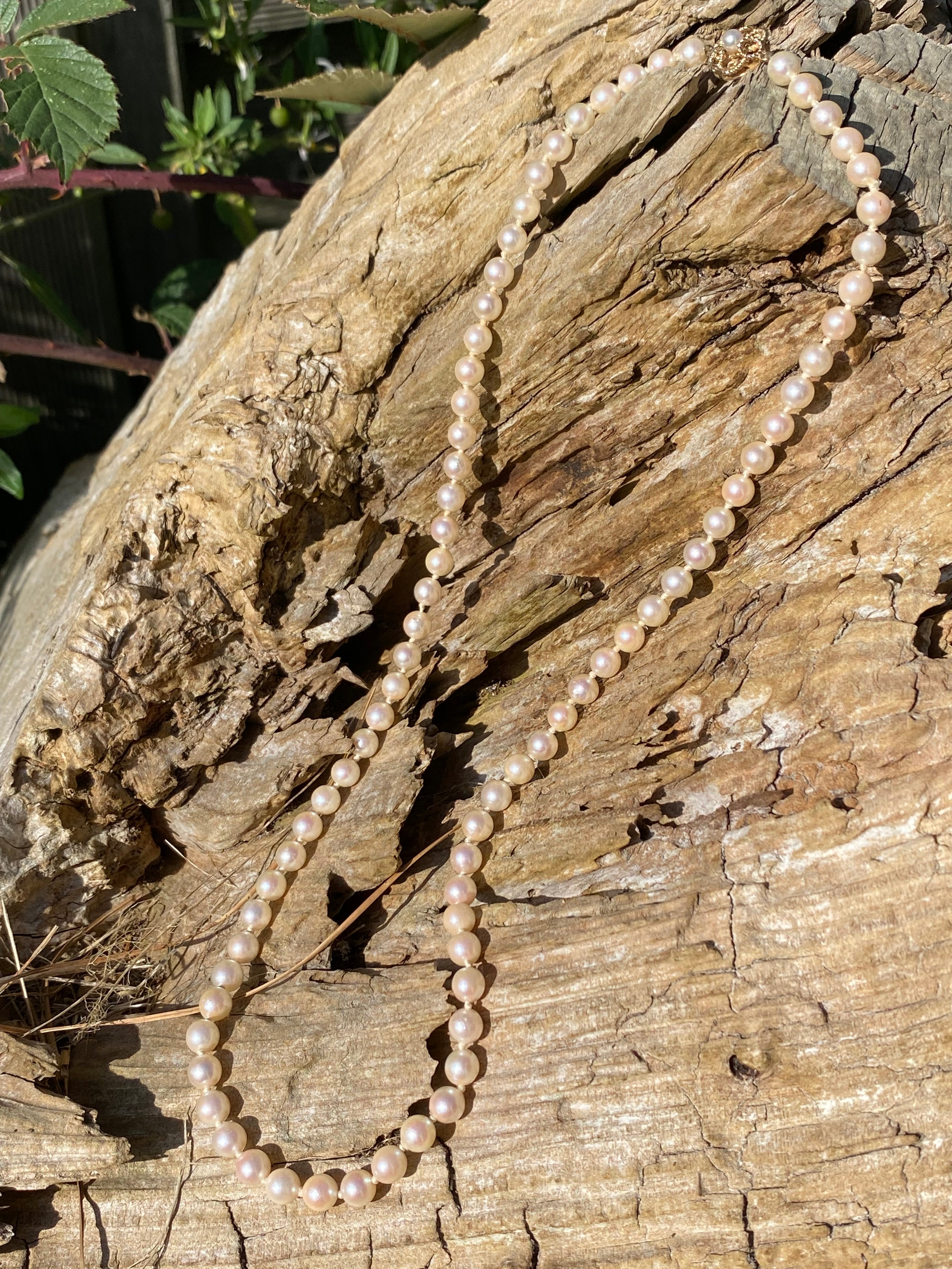 Vintage Cultured Akoya Pearl Necklace with 9ct Gold Clasp