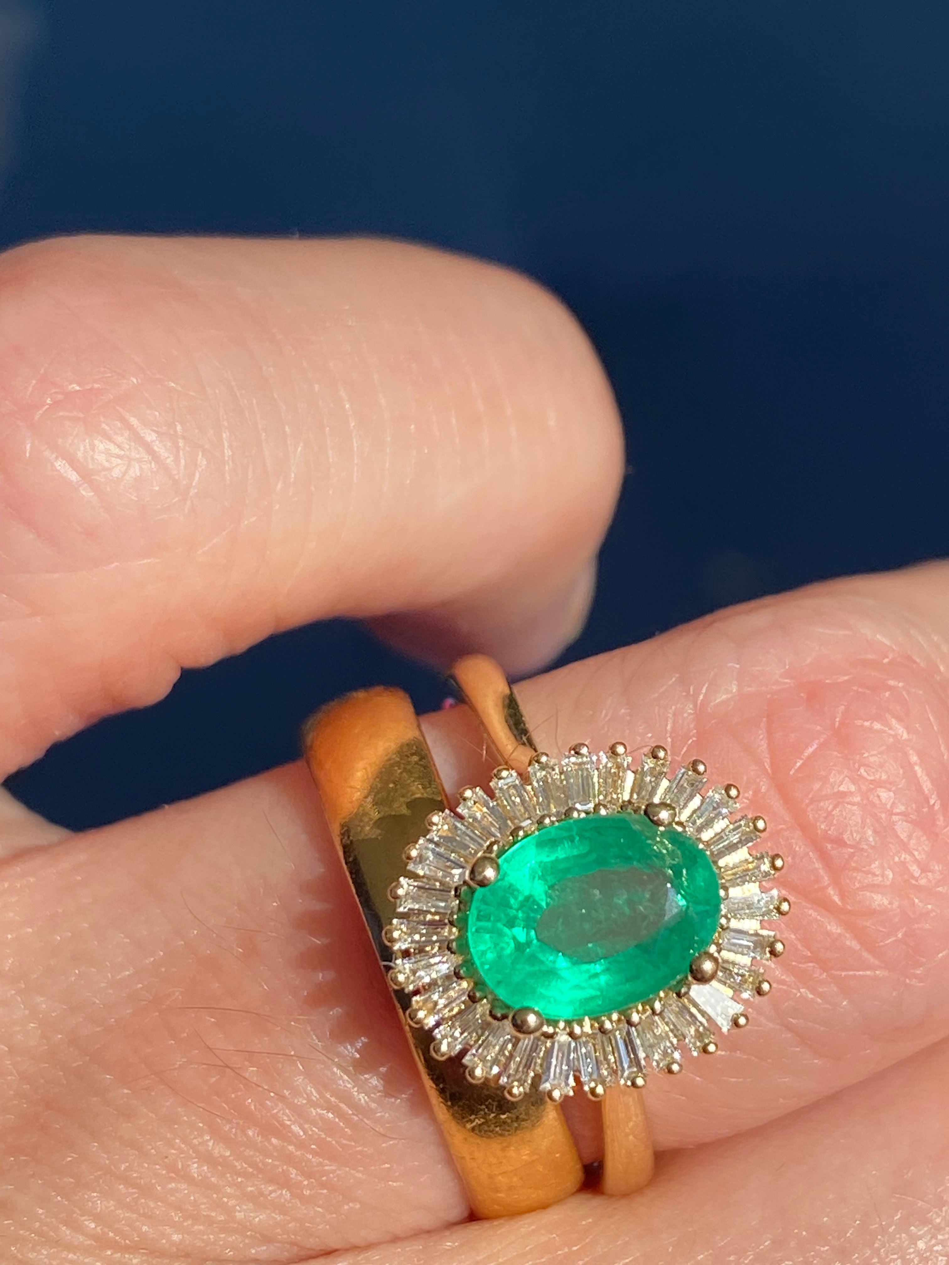 1.62 CTW Oval Cut Emerald and Natural Diamond Ballerina Ring in 18ct Yellow Gold