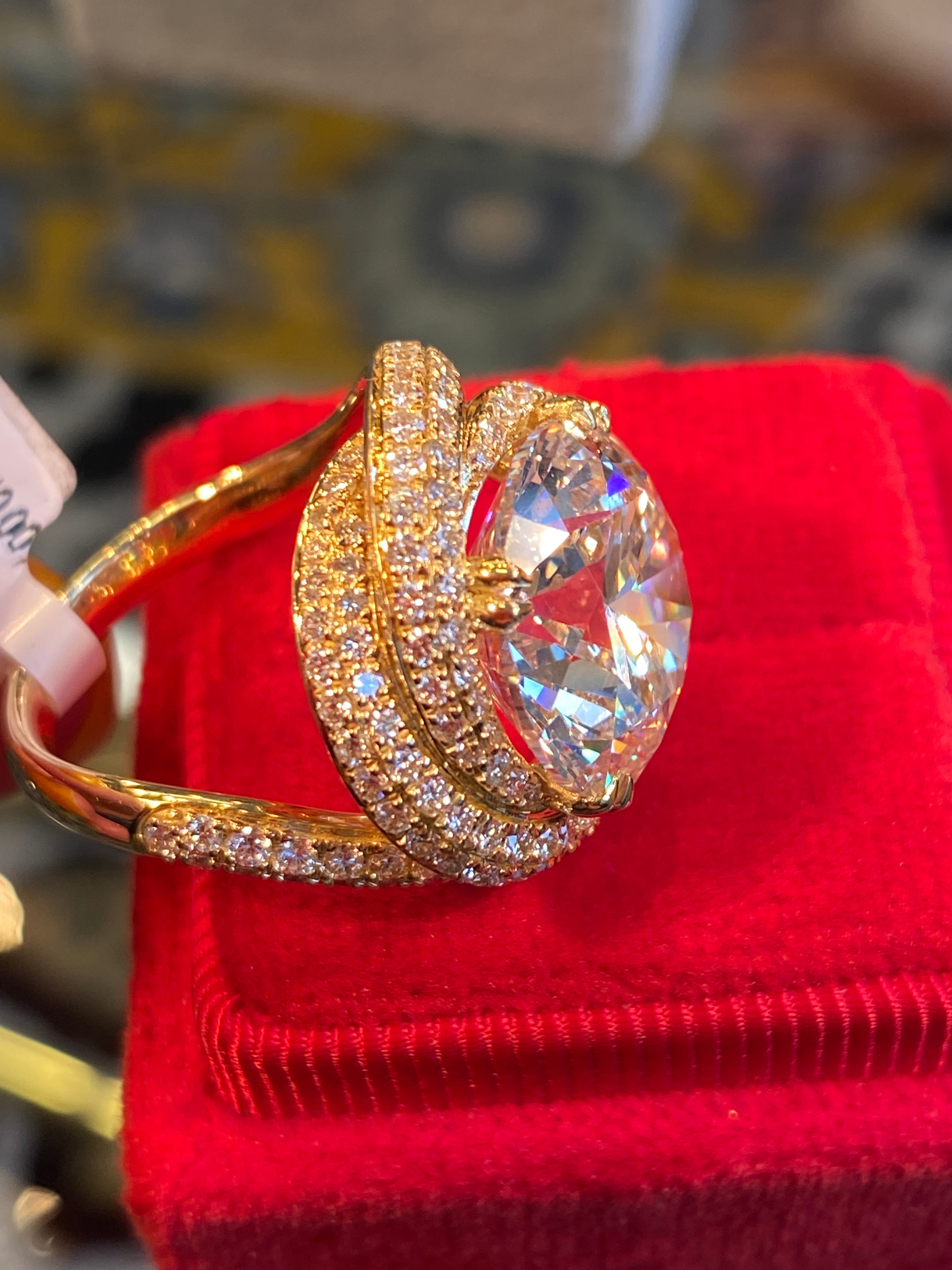 11.45 CTW Round Cut Lab Diamond Solitaire Engagement Ring in 18ct Yellow Gold