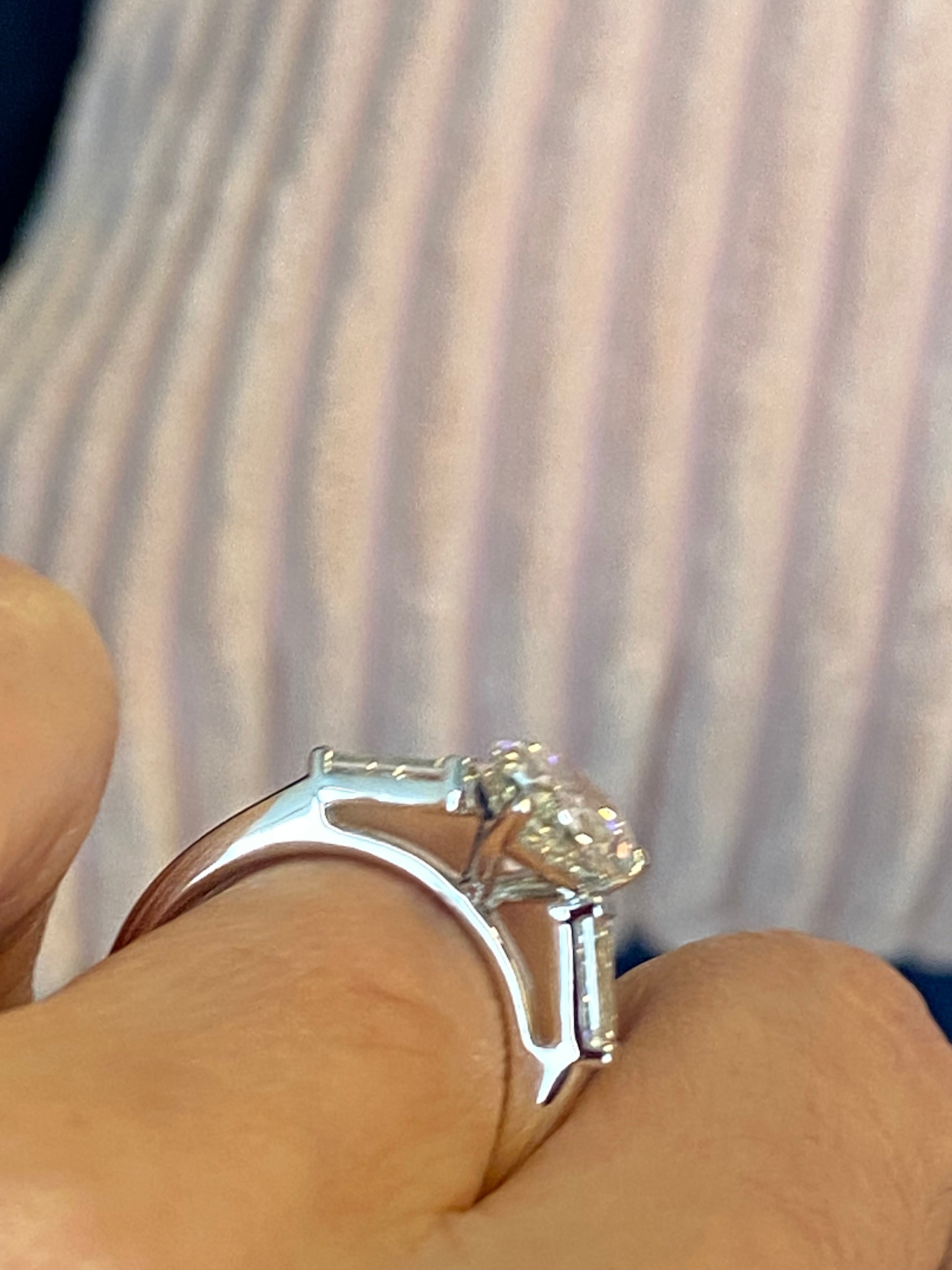 3.77 CTW Pear Cut D Colour VS1 Lab Diamond Engagement Ring in Platinum